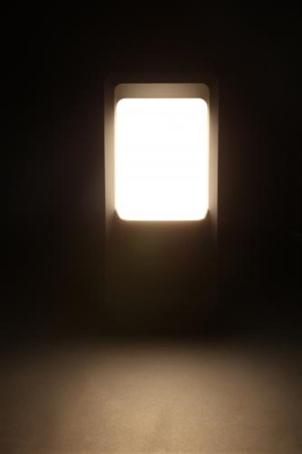 CT7057 12W SARI IŞIK SIVA ÜSTÜ LEDLİ APLİK CATA (SU GEÇİRMEZ)