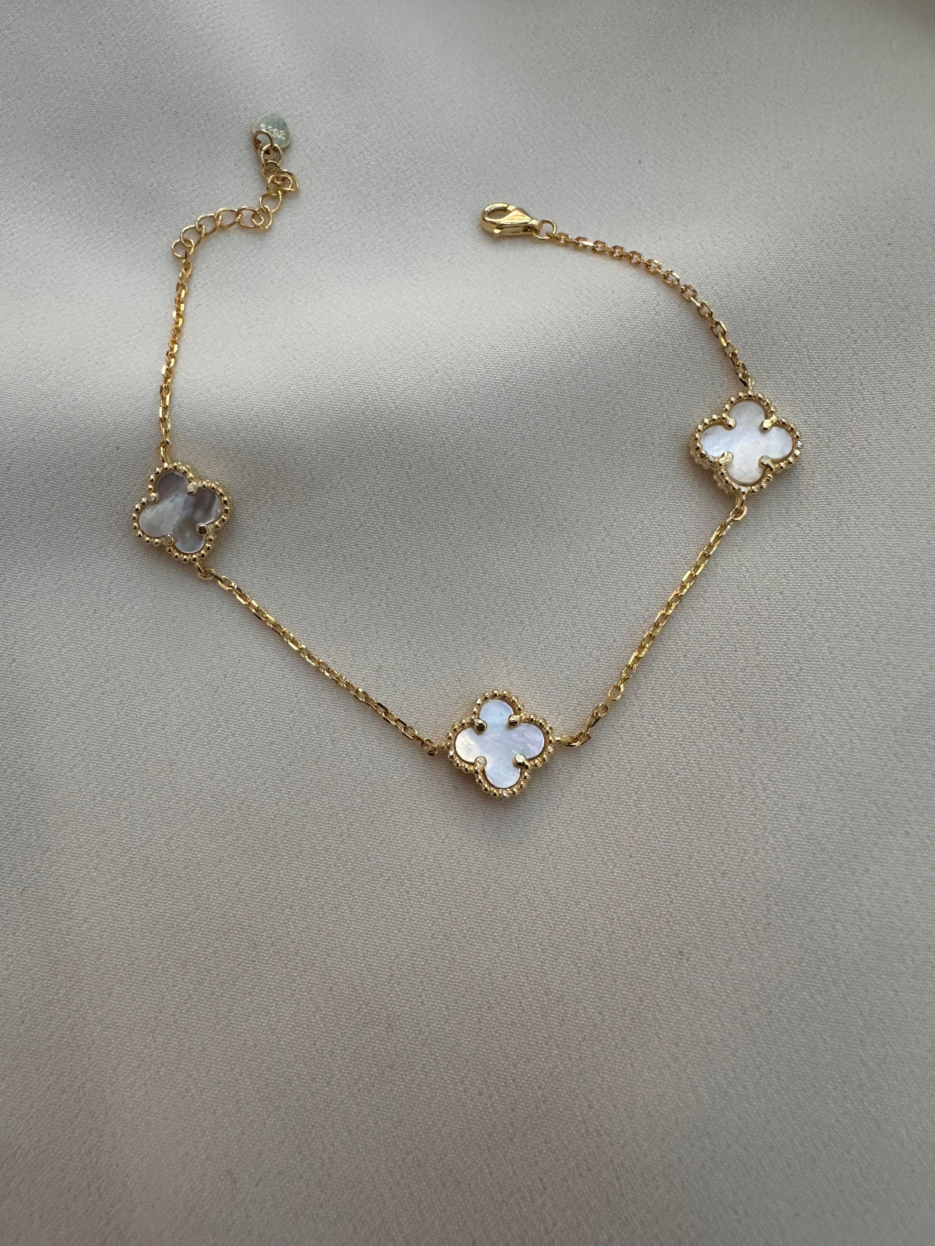 BileklikMini Üçlü Beyaz Sedefli Yonca Bileklik Gold