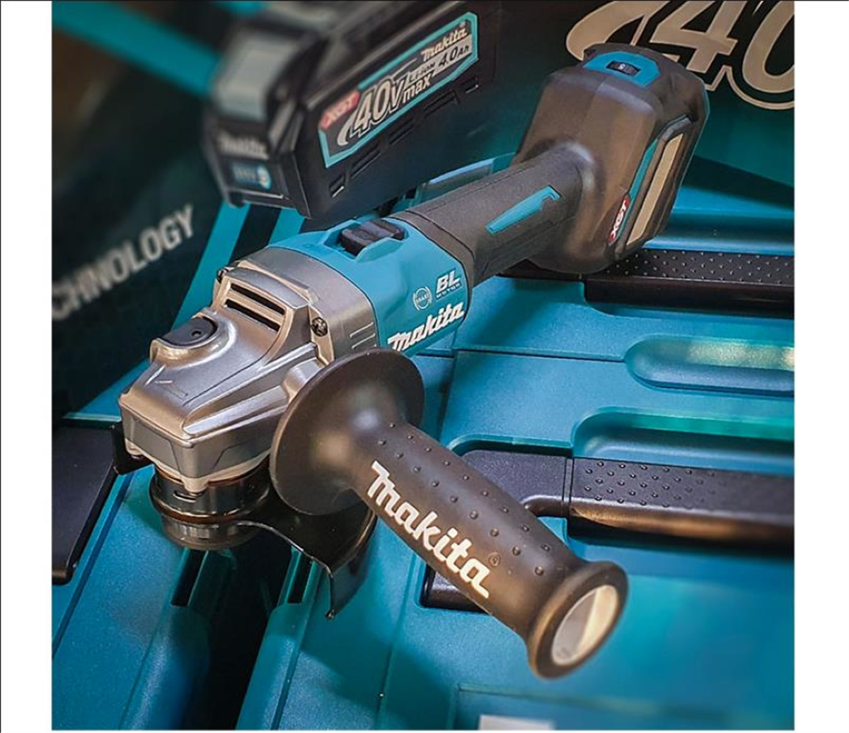 Makita GA023GM201 125 mm Akülü Taşlama