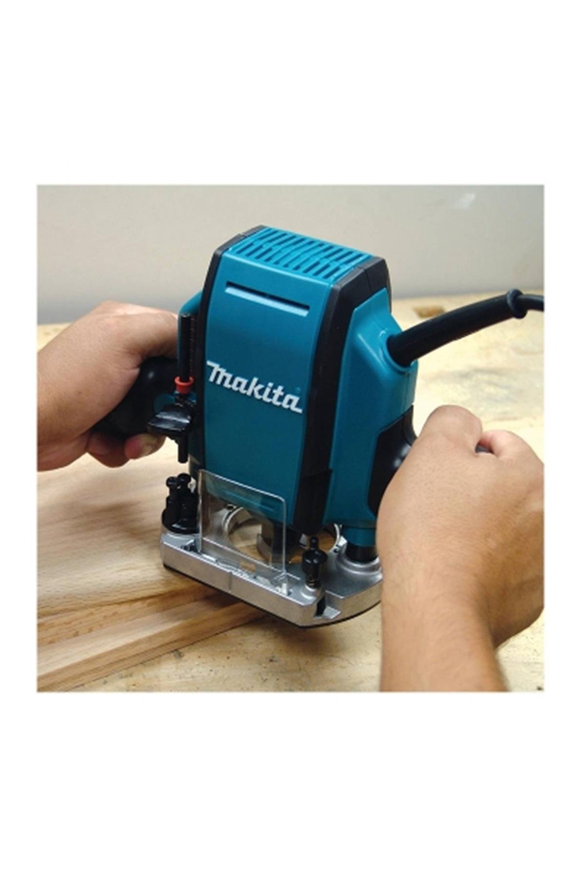 Makita RP0900 900W Dik Freze