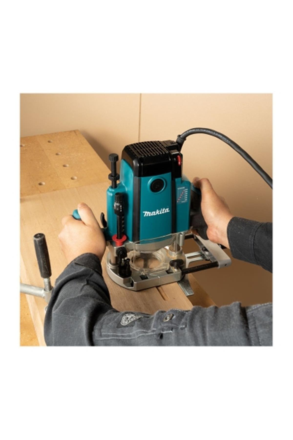Makita RP1111C 1100W Elektronik Dik Freze