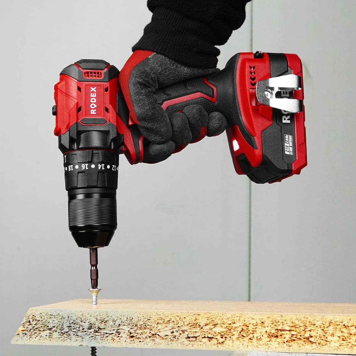 Rodex RDX3404 Akülü Matkap 13 mm 0-350/0-1350Rpm 45nm 2X Li-On 21V/2 2 Vites BMC Aksesuar