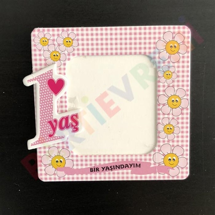 1 Yaş Doğum Günü Pembe Magnet - 1 Adet