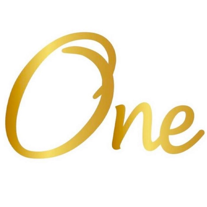 1 Yaş Gold One Banner