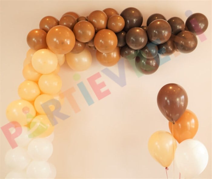 Kahverengi Karamel Beyaz Balon Zincir Seti 