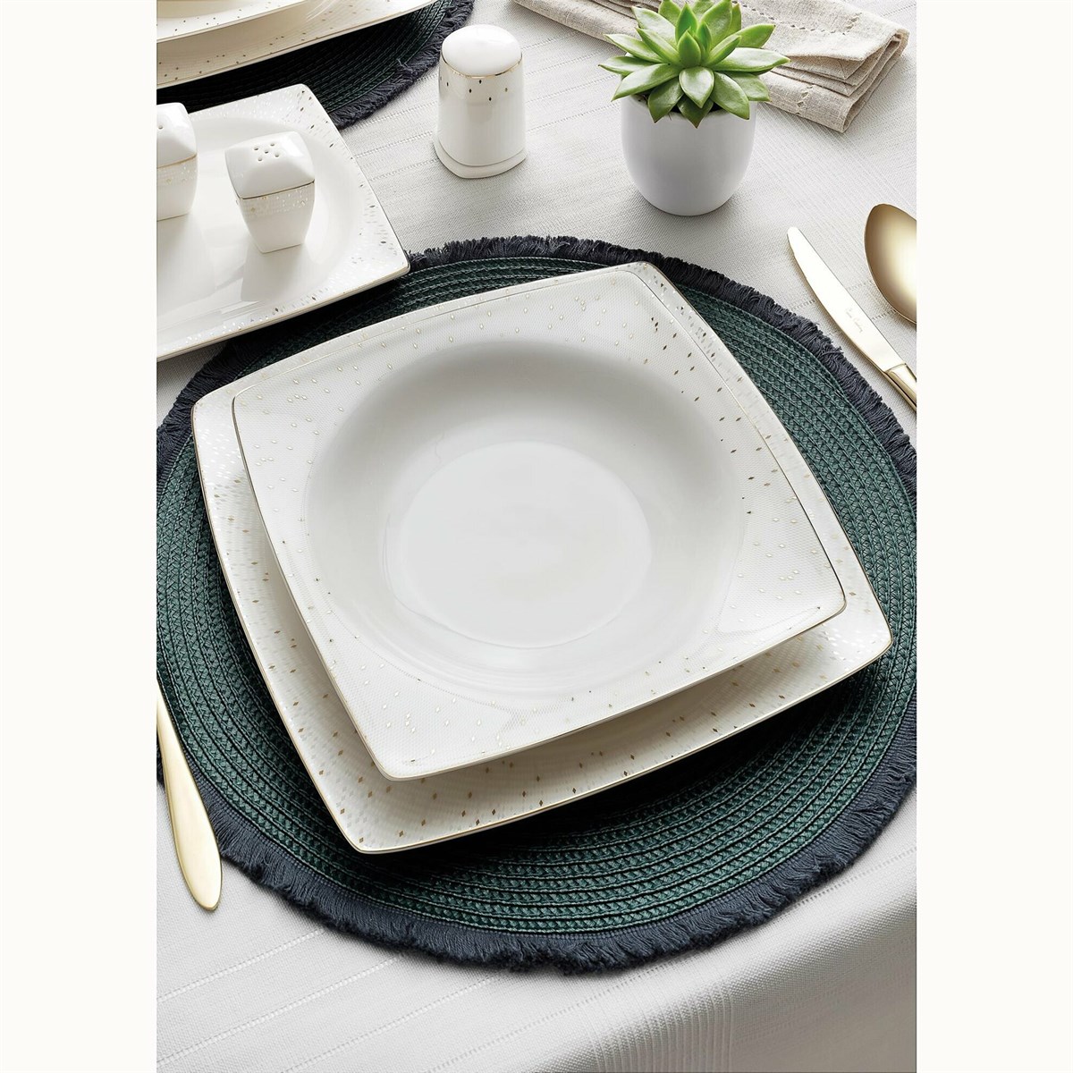 Pierre Cardin Bellina 12 Kişilik 60 Parça Bone China Yemek TakıYemek Takımları