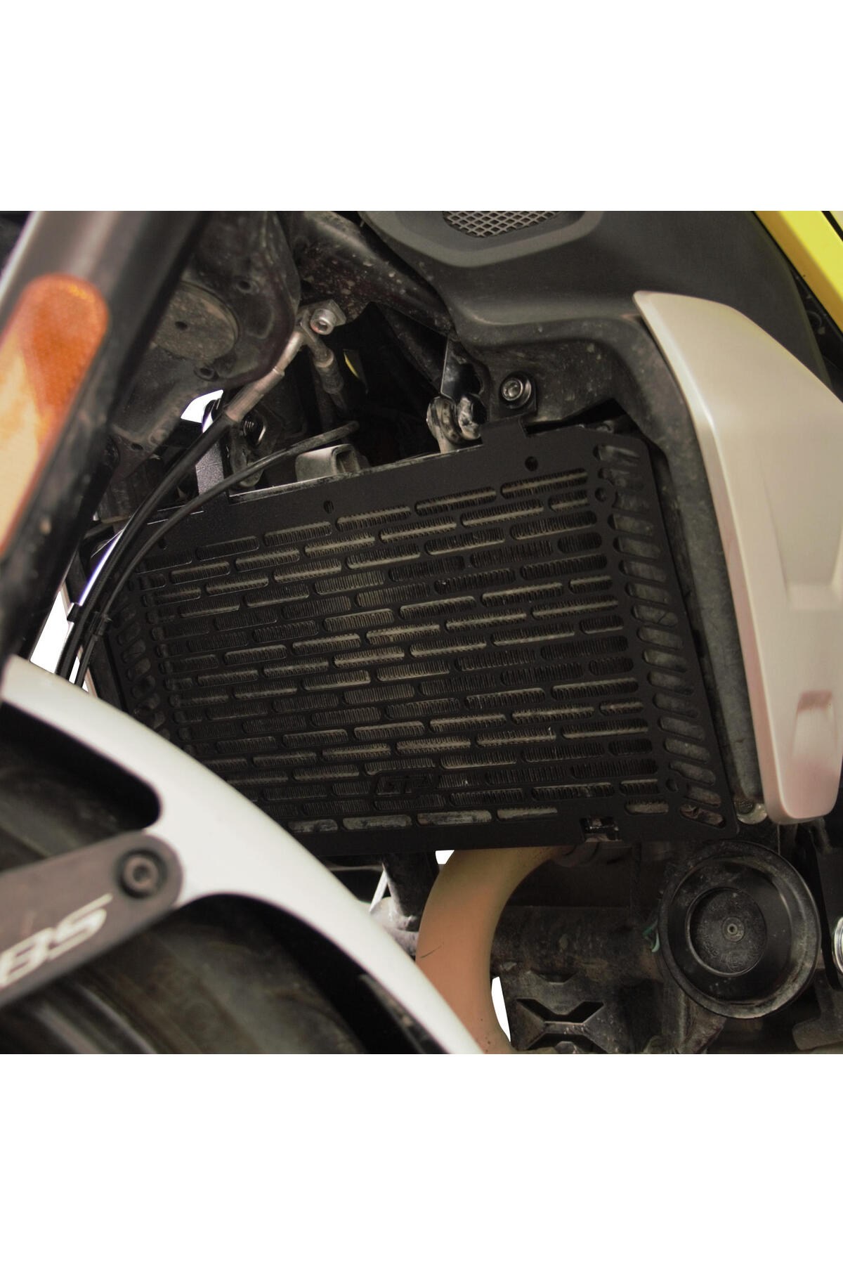 Motosiklet Lüzumlu ÜrünGP Kompozit CF Moto 250 CL-X 2022-2024 Uyumlu Radyatör Koruma Siyah