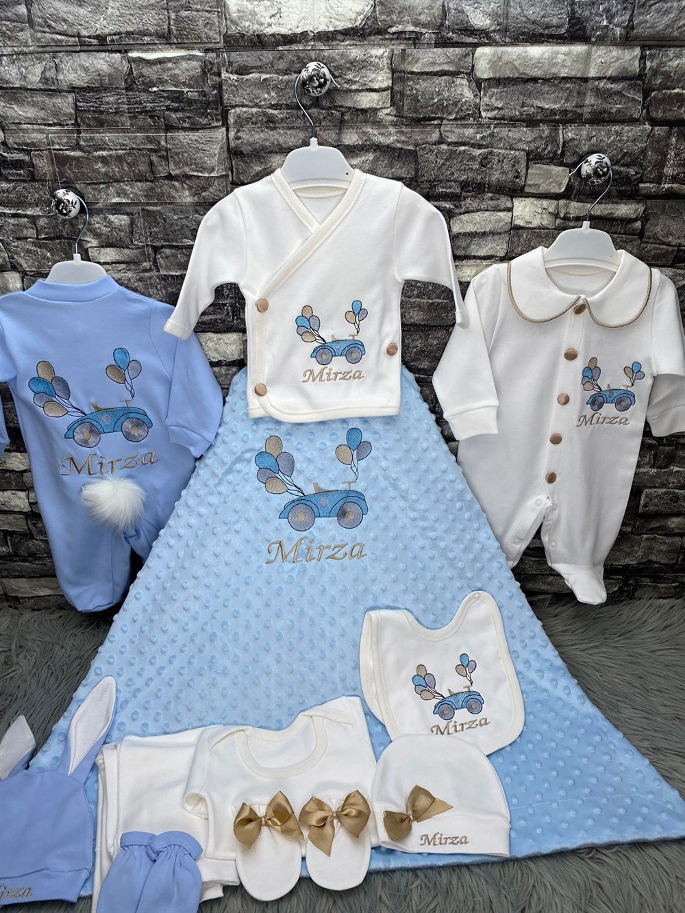 13 Lu hastane çıkışı mavi nohut battaniyeli balonlu araba deseni nakış işlemeli isimli erkek bebek  seti