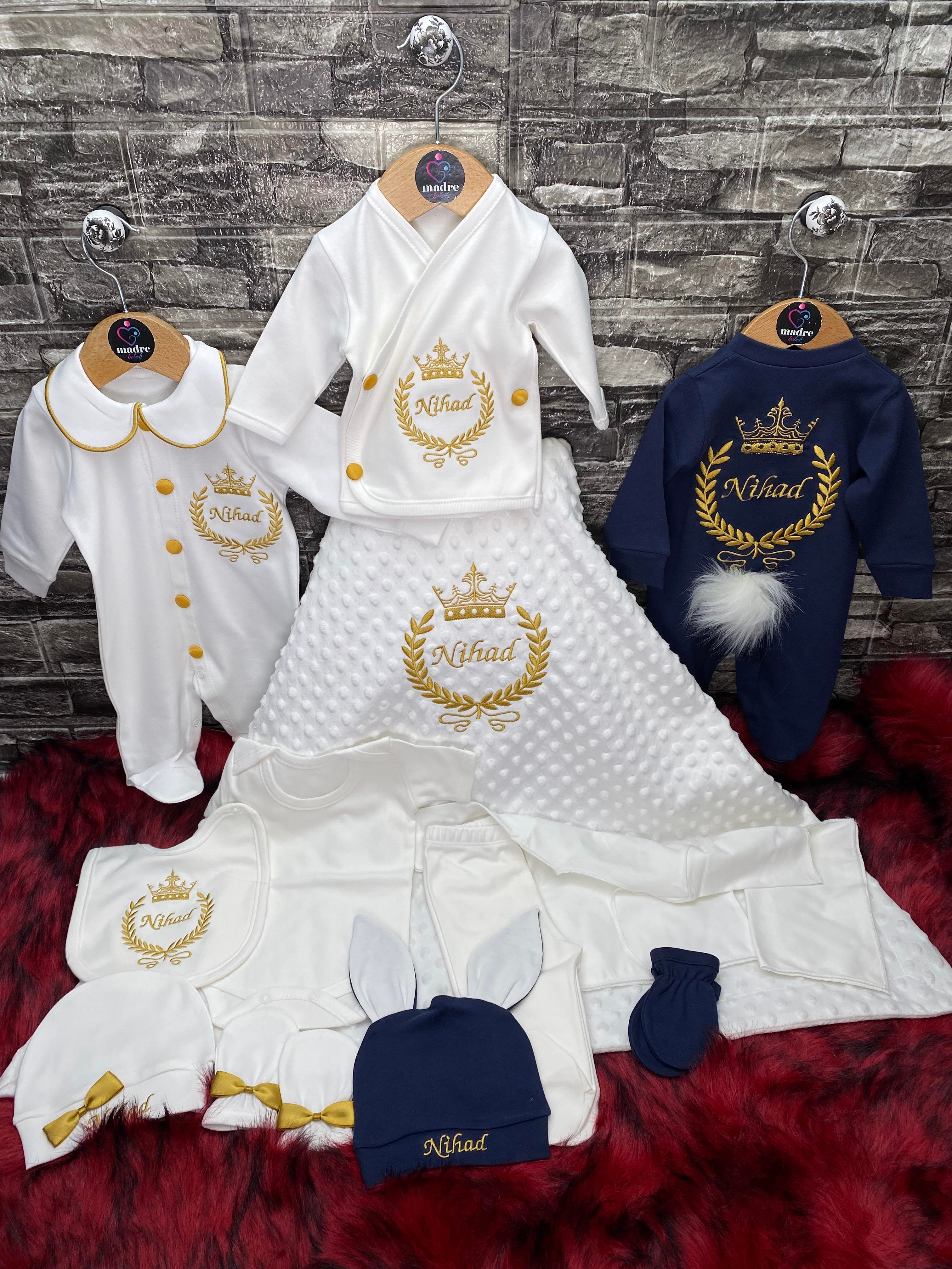 13 Lu isme özel hastane çıkışı nohut battaniyeli tuğra desenli altın sarısı nakış işlemeli erkek bebek seti