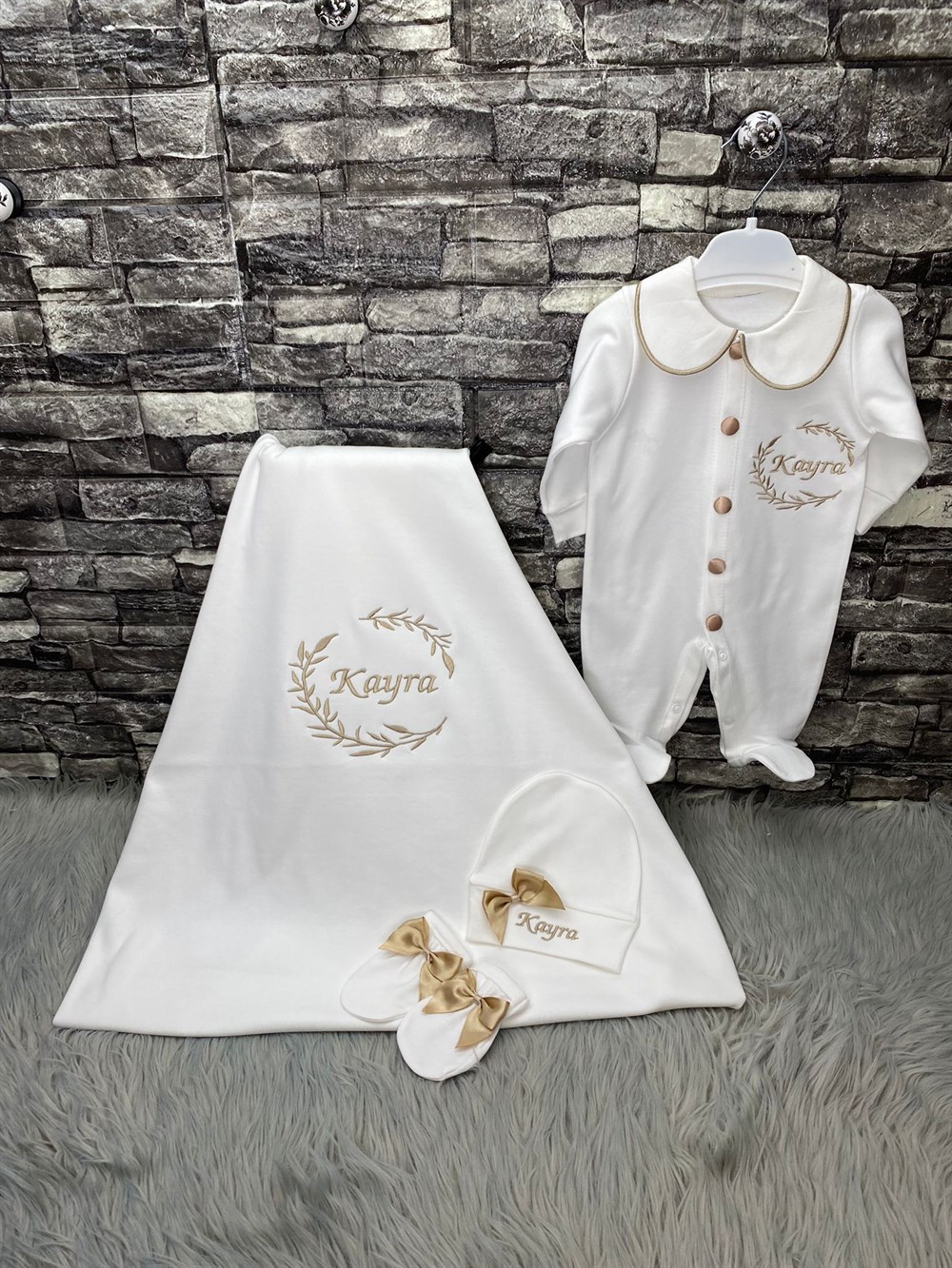 4 lu isme özel penye battaniyeli erkek bebek seti