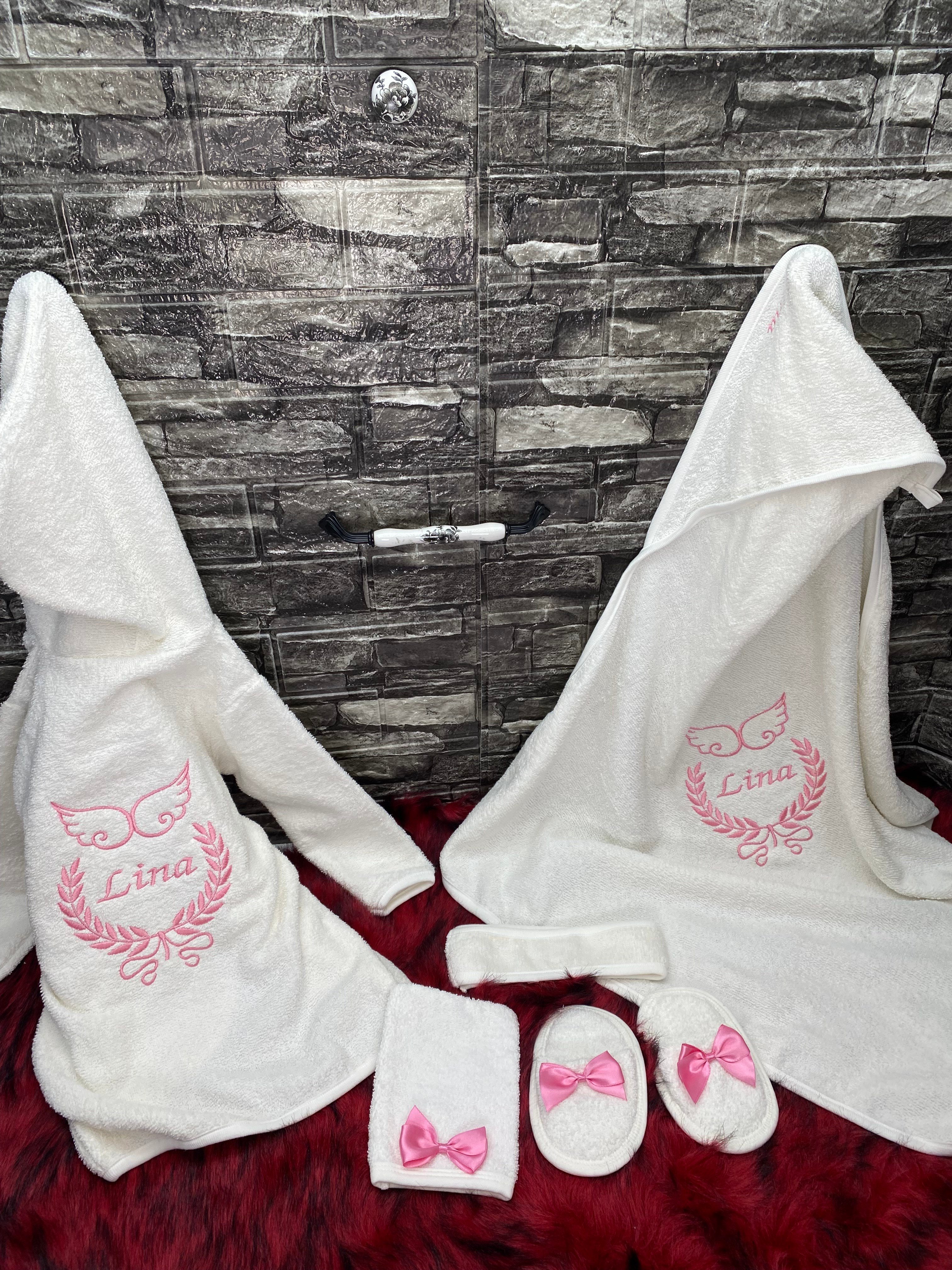 İsimli Bornoz Havlu Set
