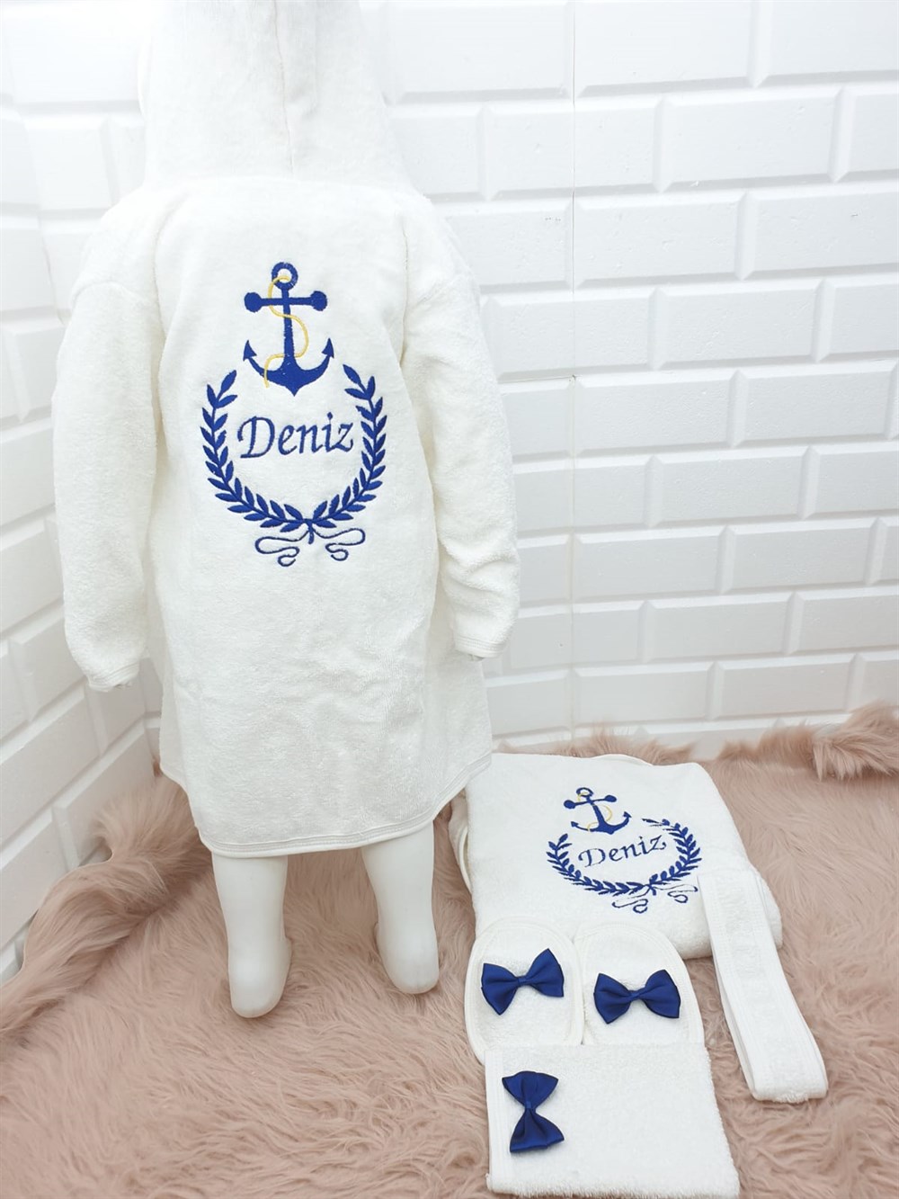 İsimli Bornoz Havlu Set