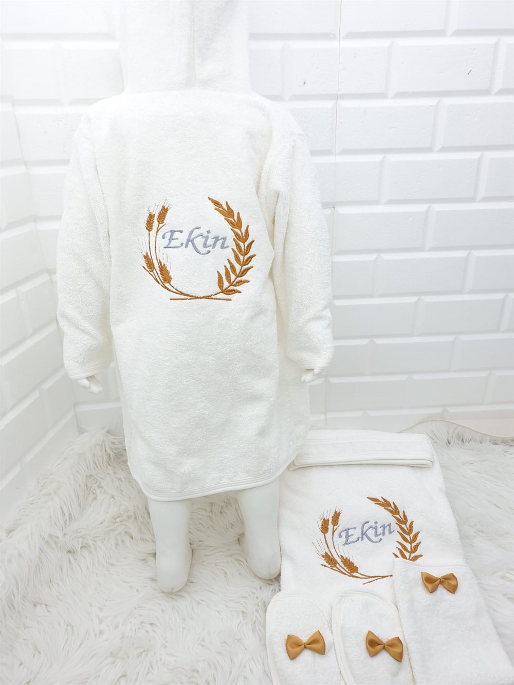 İsimli Bornoz Havlu Set