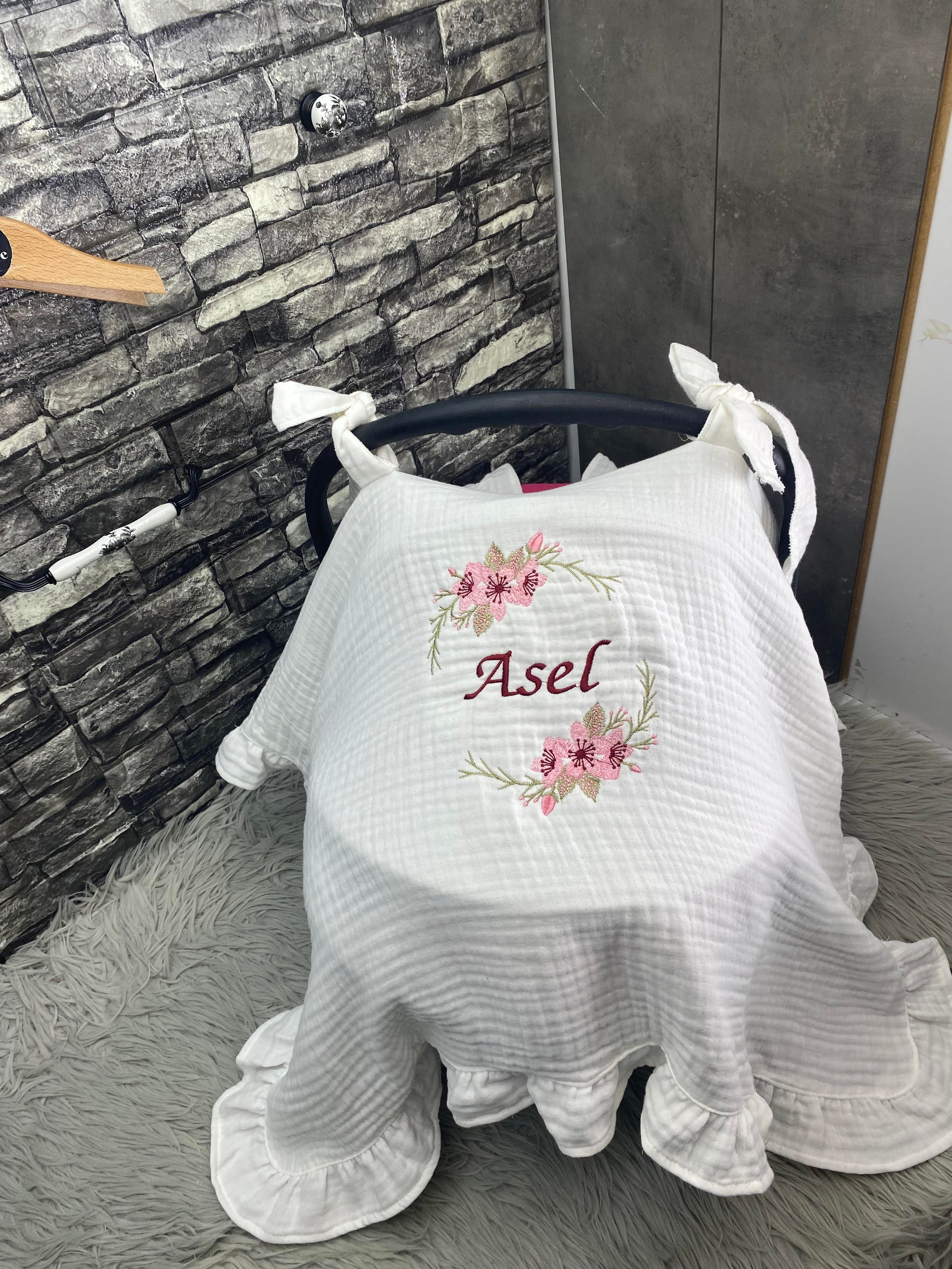 Kız bebek isimli Puset Örtüsü