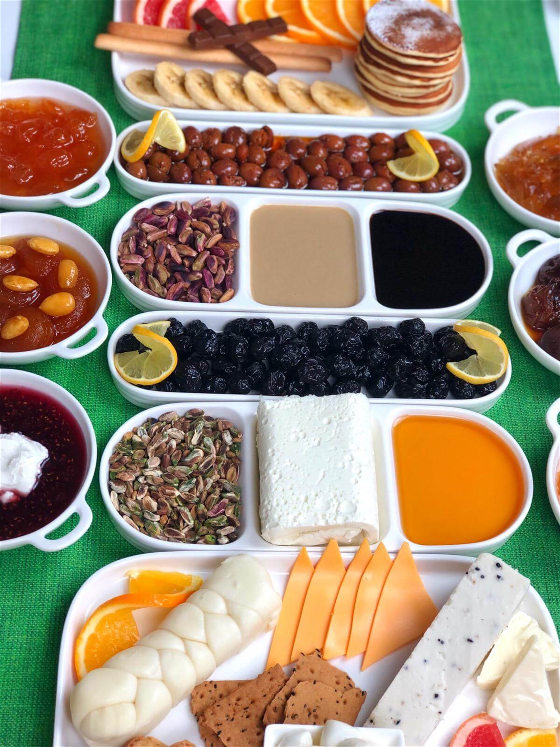 24 Parça 6 Kişilik Porselen Kahvaltı Seti