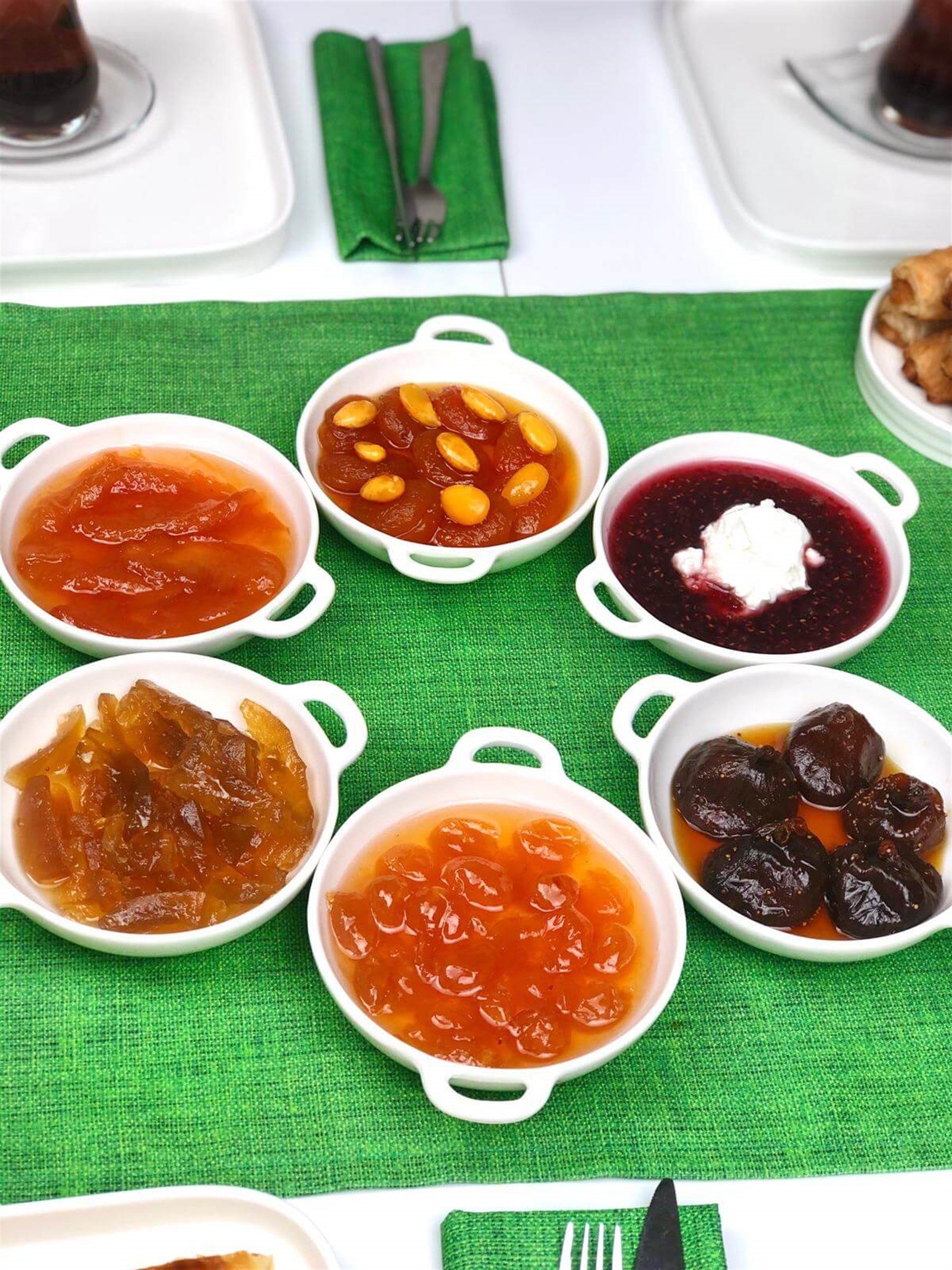 24 Parça 6 Kişilik Porselen Kahvaltı Seti