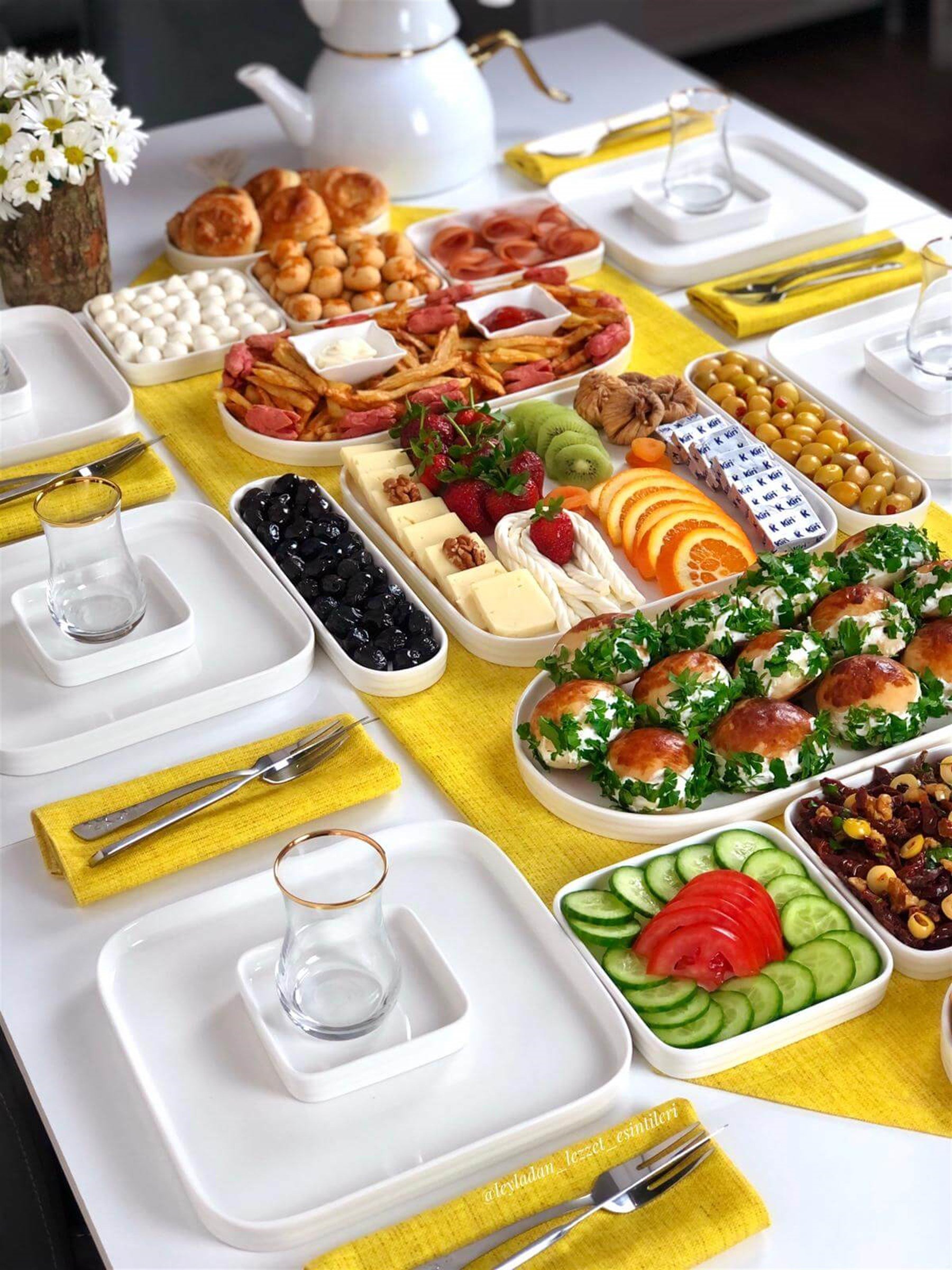 25 Parça 6 Kişilik Porselen Kahvaltı Takımı