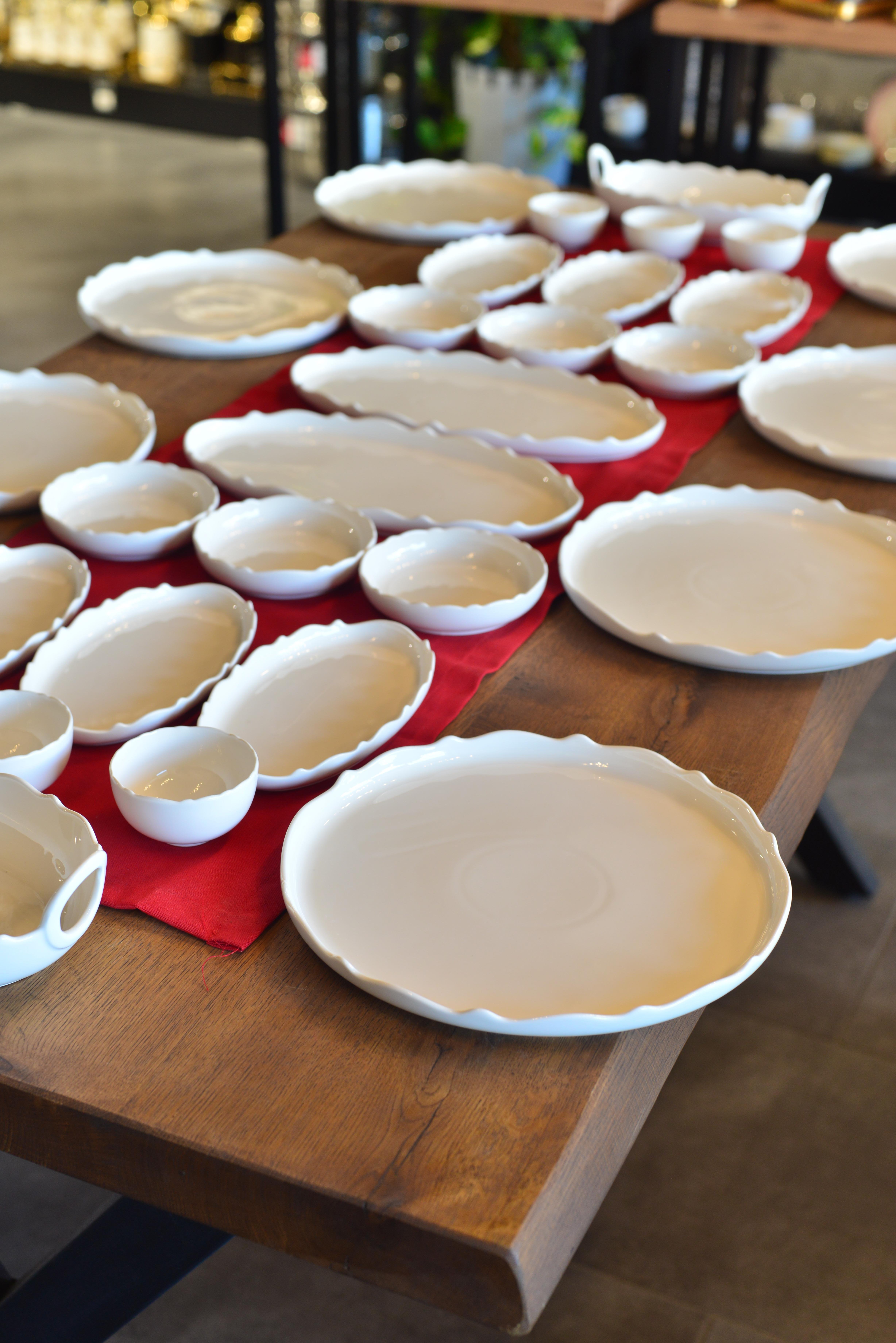 30 Parça 8 kişilik Porselen Kahvaltı / Yemek Seti 