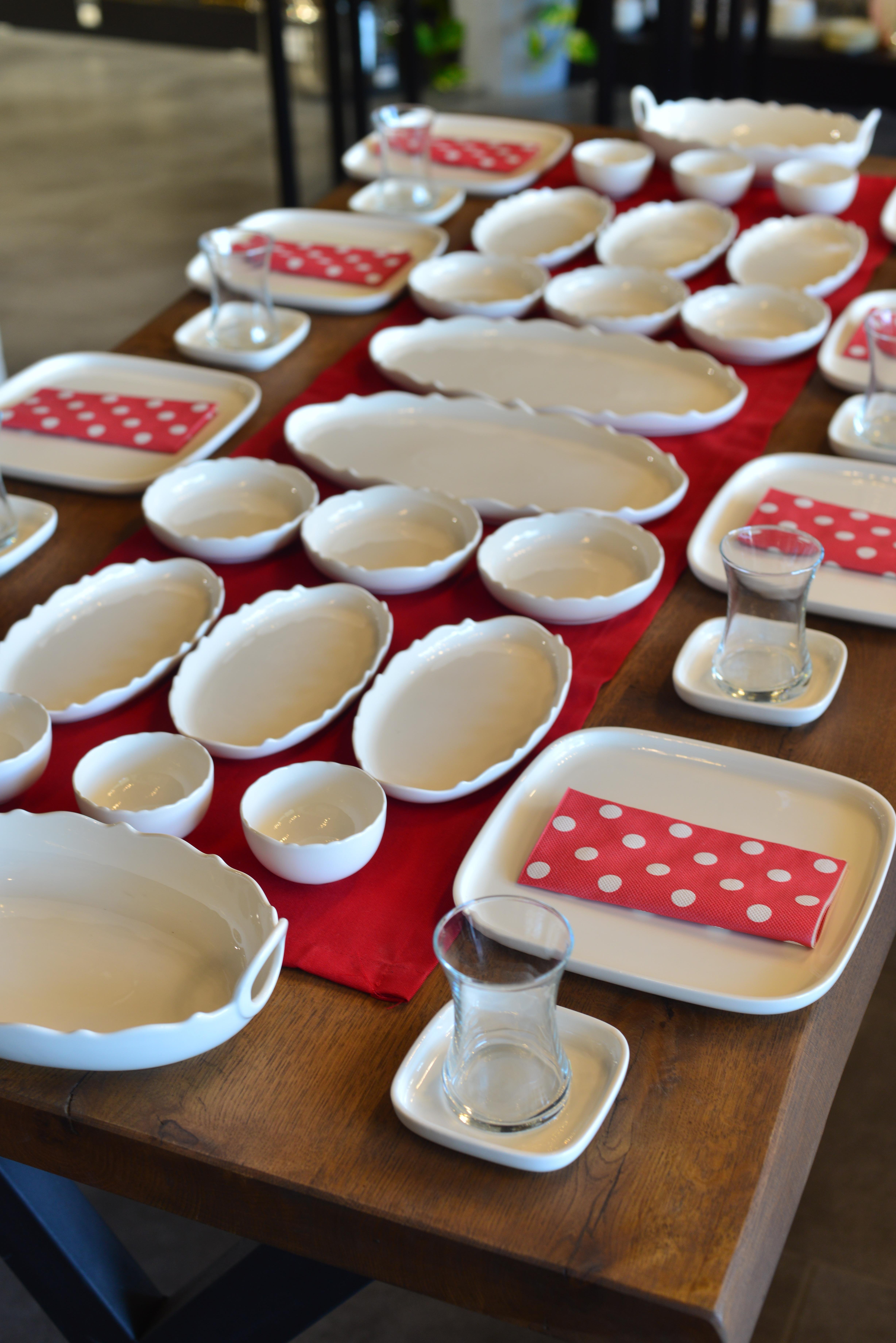 38 Parça 8 kişilik Porselen Kahvaltı / Yemek Seti 