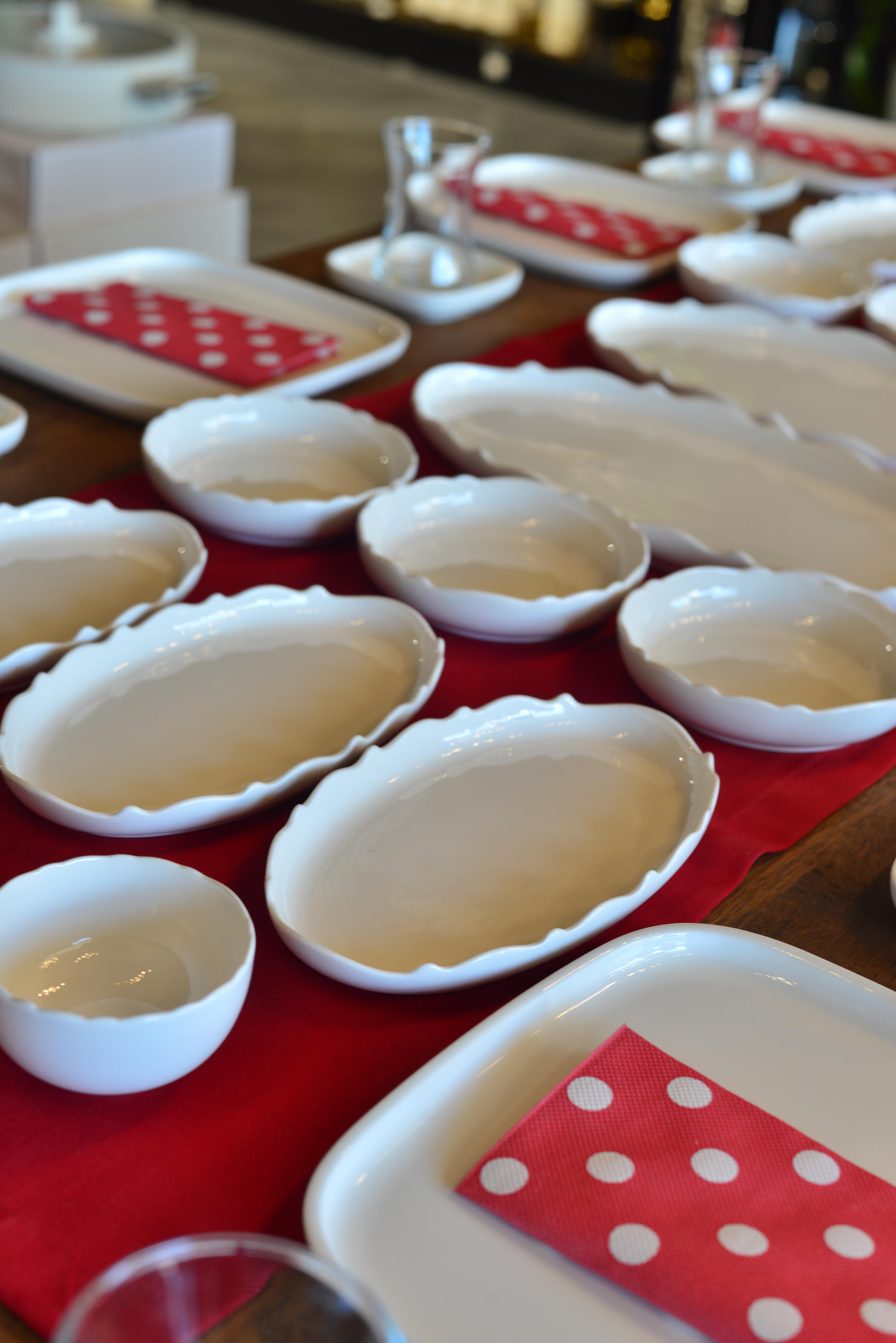 38 Parça 8 kişilik Porselen Kahvaltı / Yemek Seti 