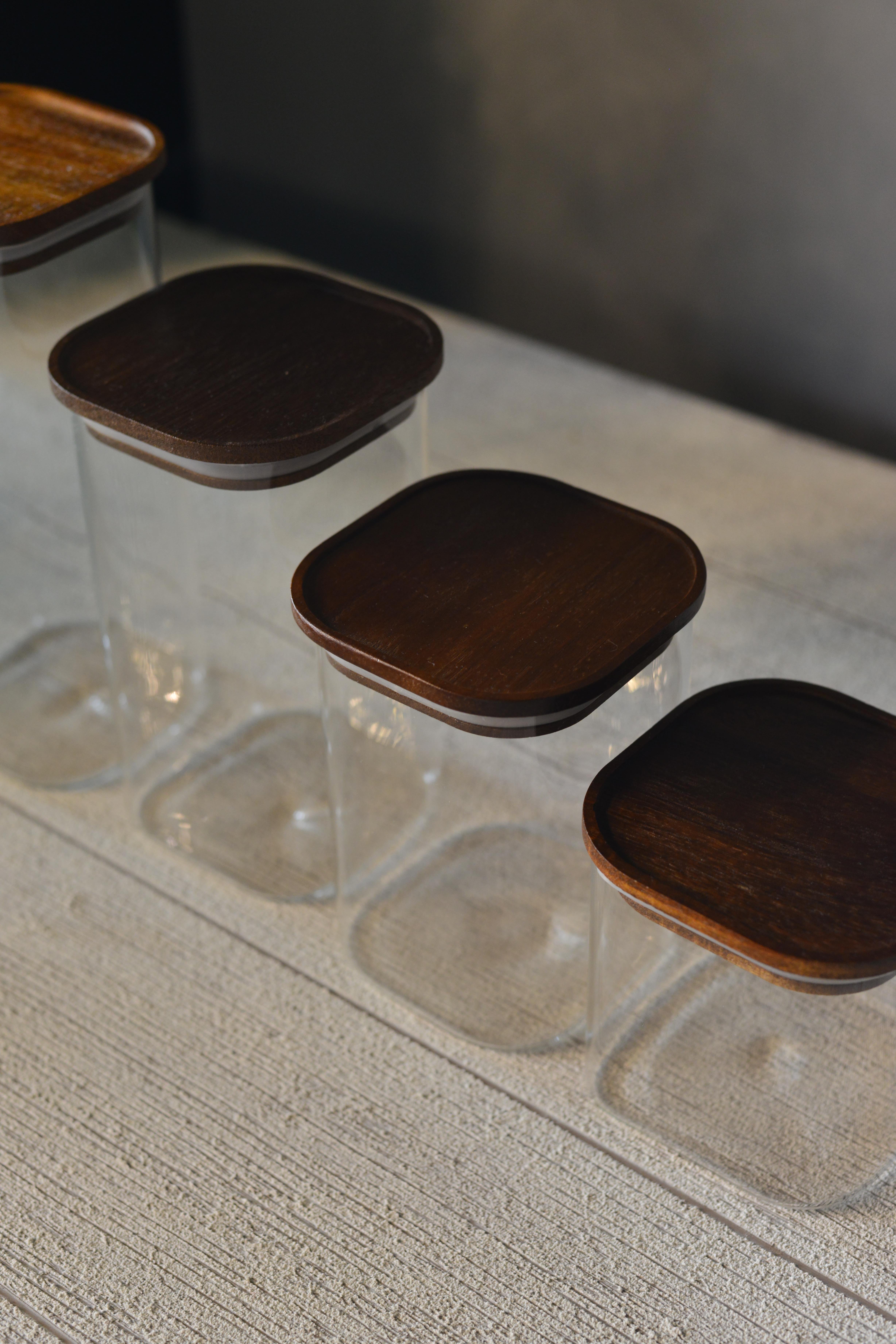 4 LÜ AKASYA KAPAKLI KARE CAM KAVANOZ SET