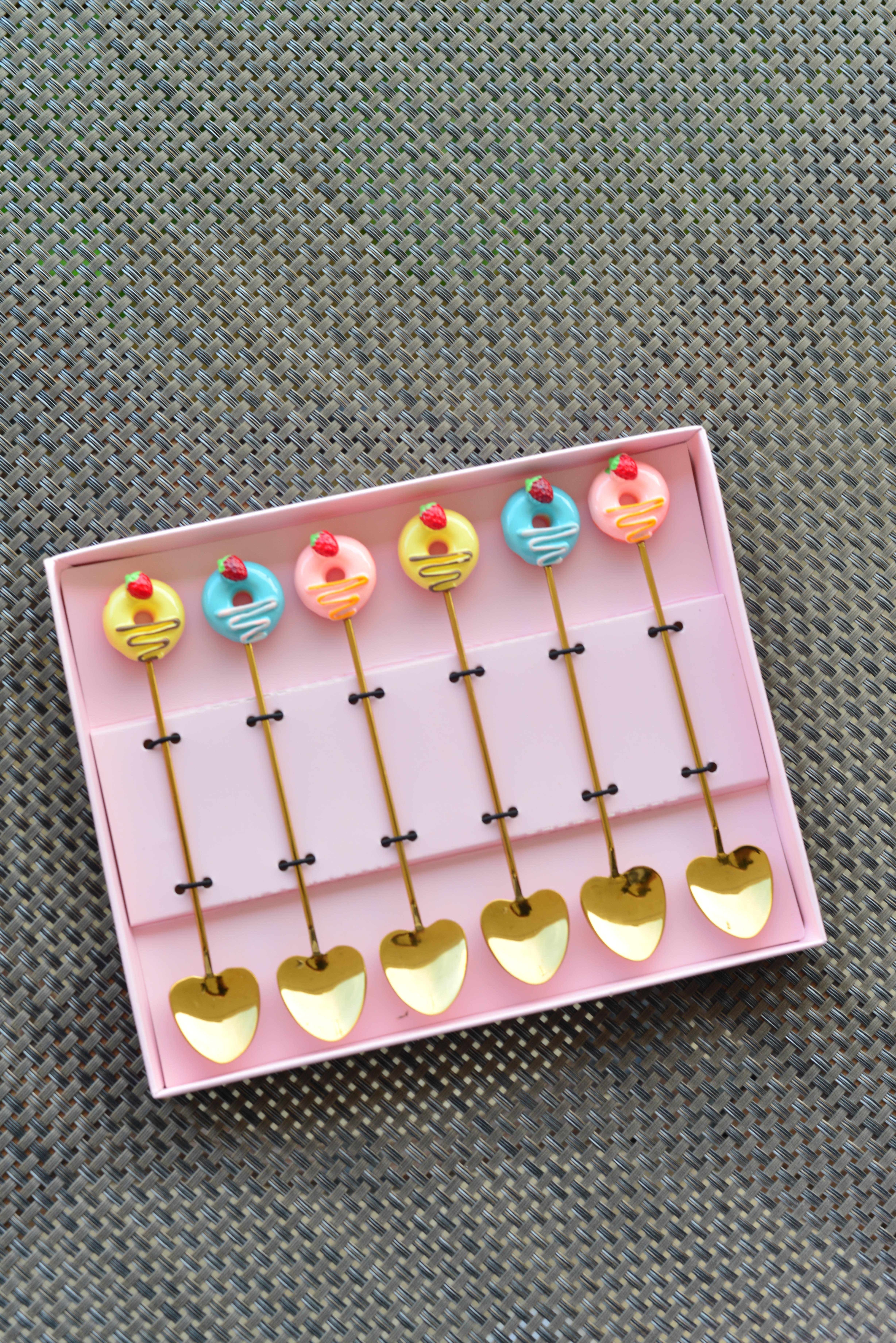 6 Lı Gold Kalpli Metal Çay / Nescafe Kaşığı / Çilek Donut