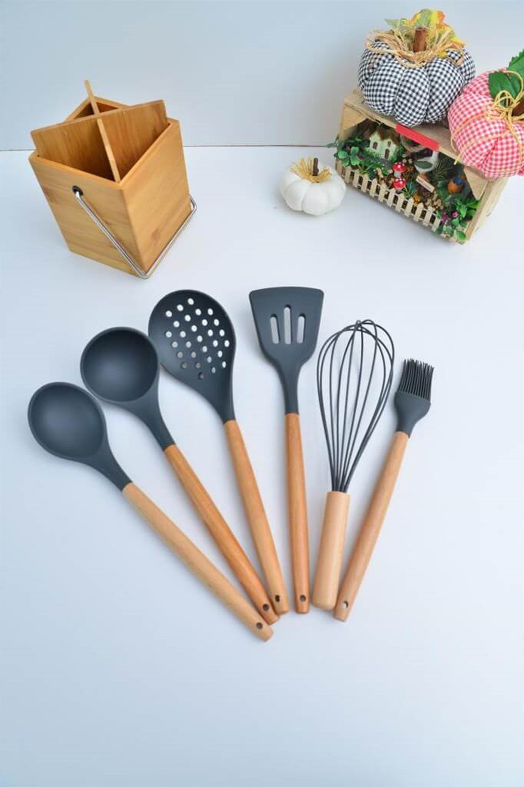 7 Parça Bambu Saplı Silikon Servis Seti