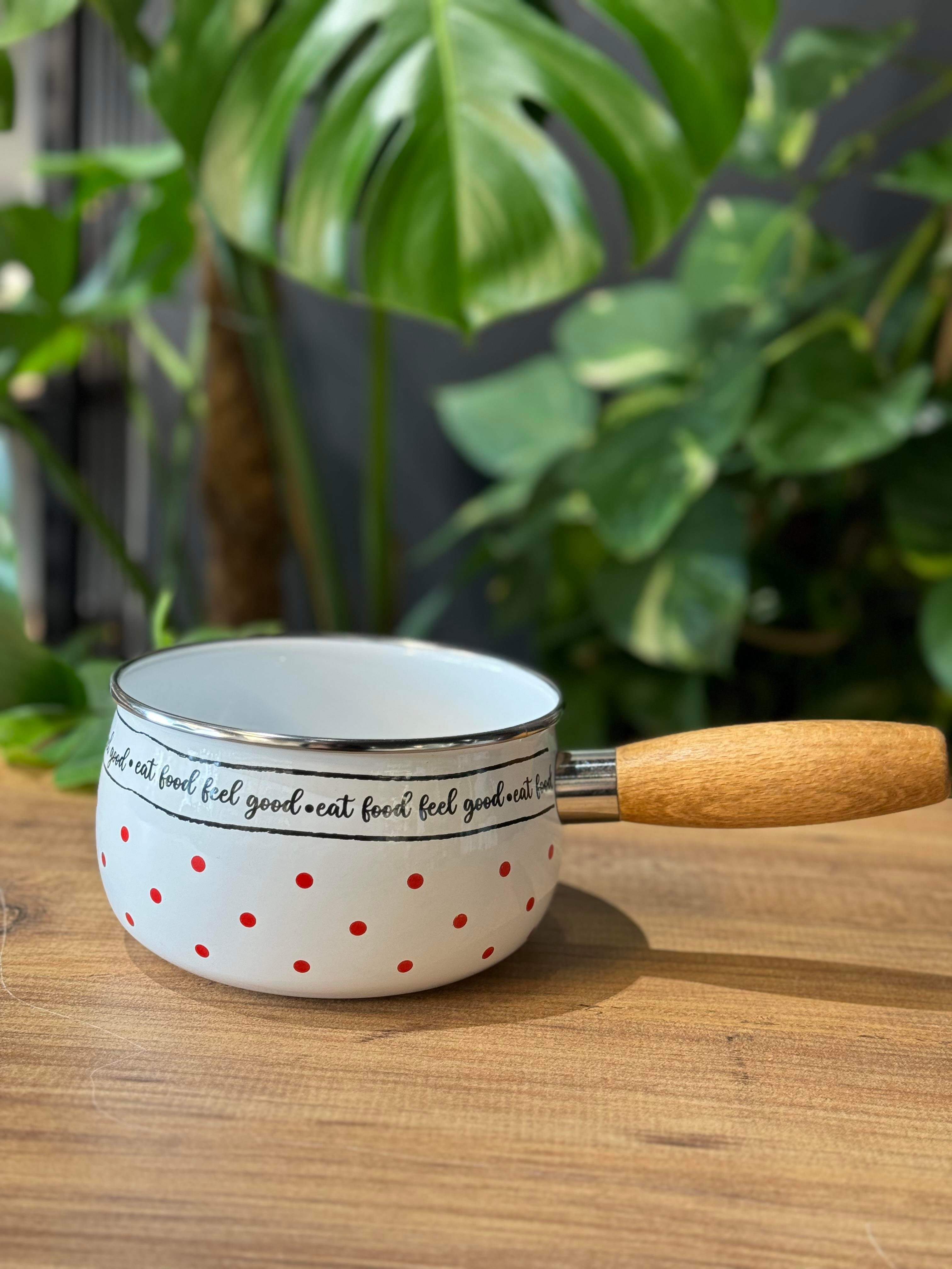 Ahşap Saplı Emaye Sütlük/Sosluk - 16 cm