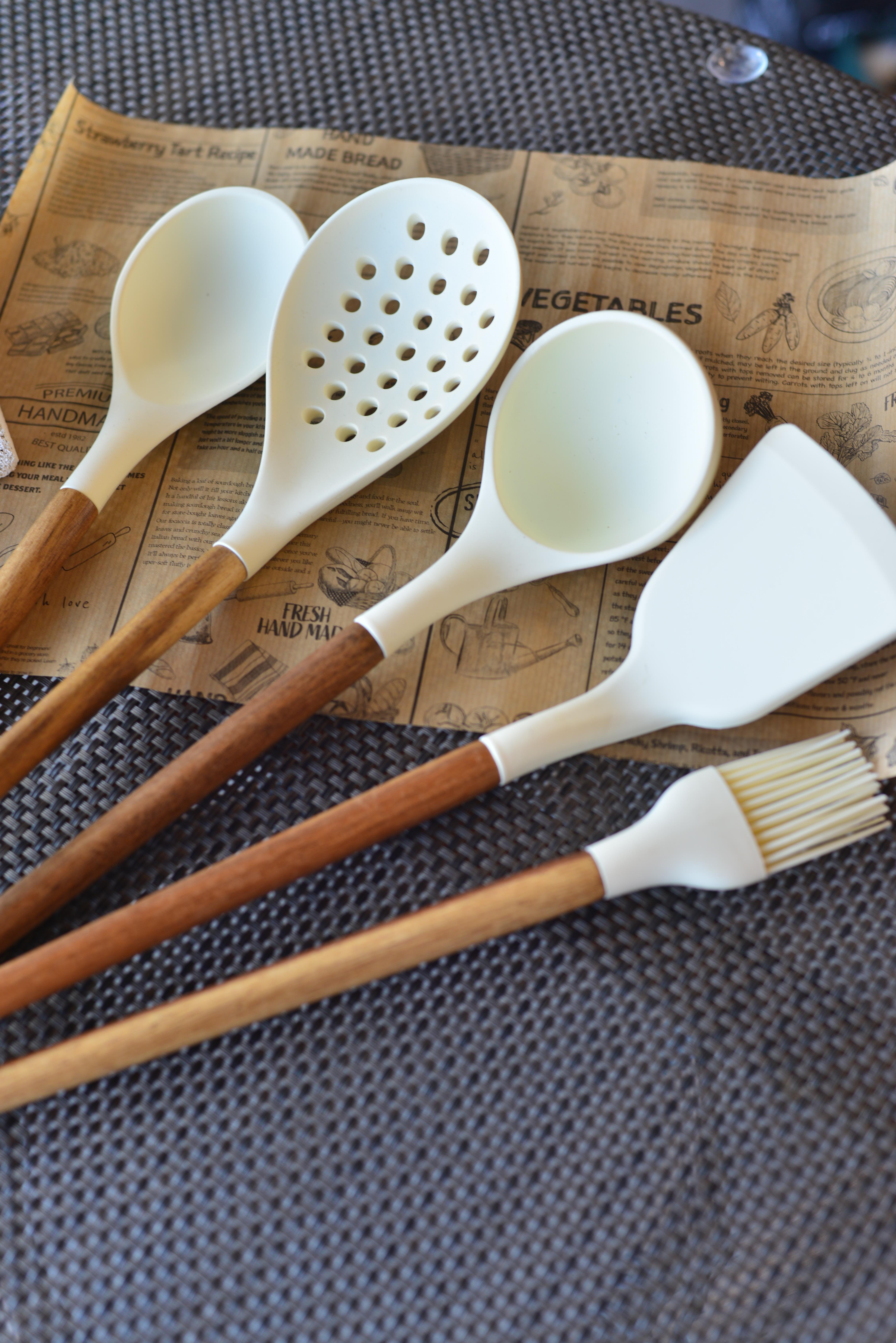 Akasya Saplı 5 Li Silikon Spatula Kepçe Seti / Krem