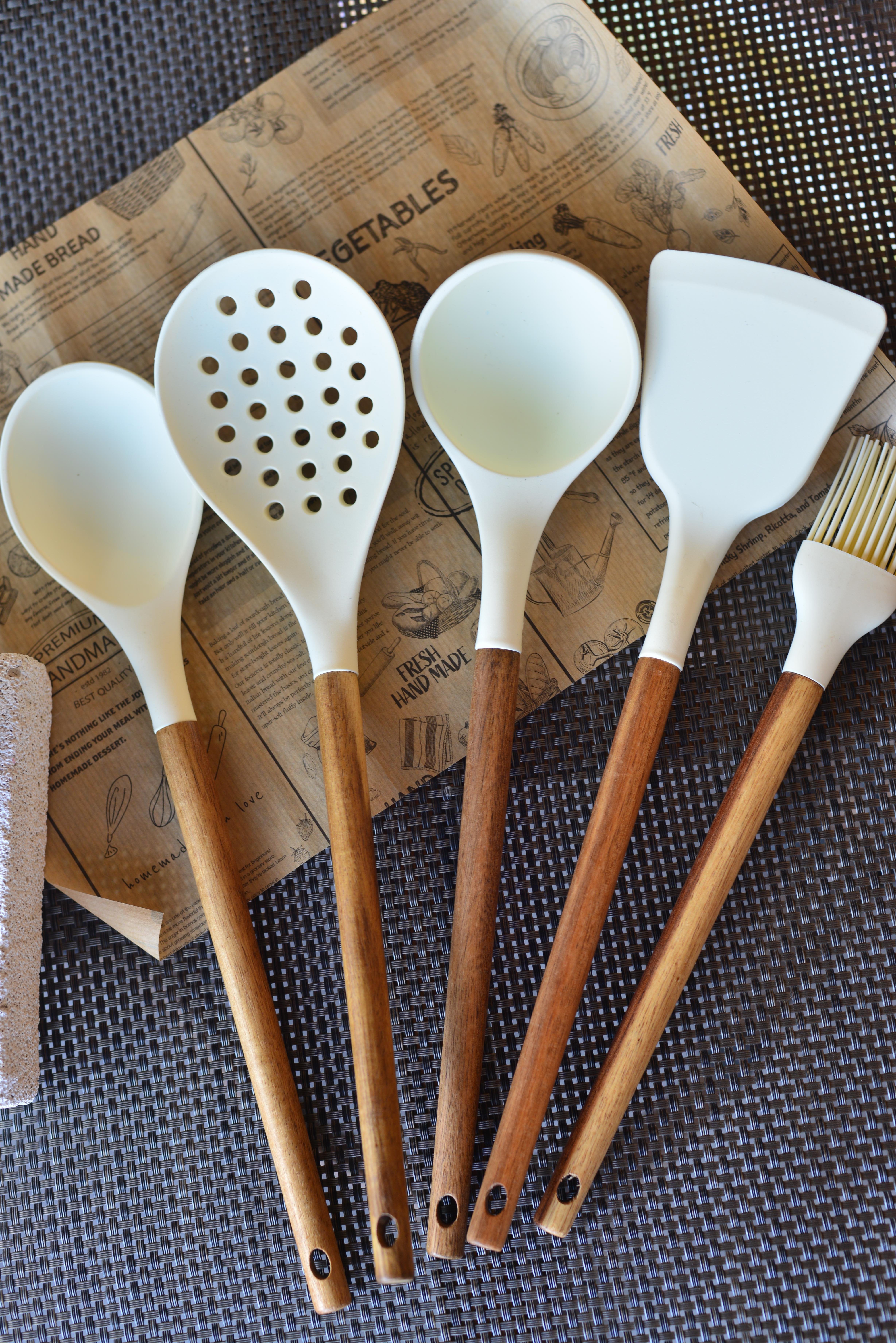 Akasya Saplı 5 Li Silikon Spatula Kepçe Seti / Krem