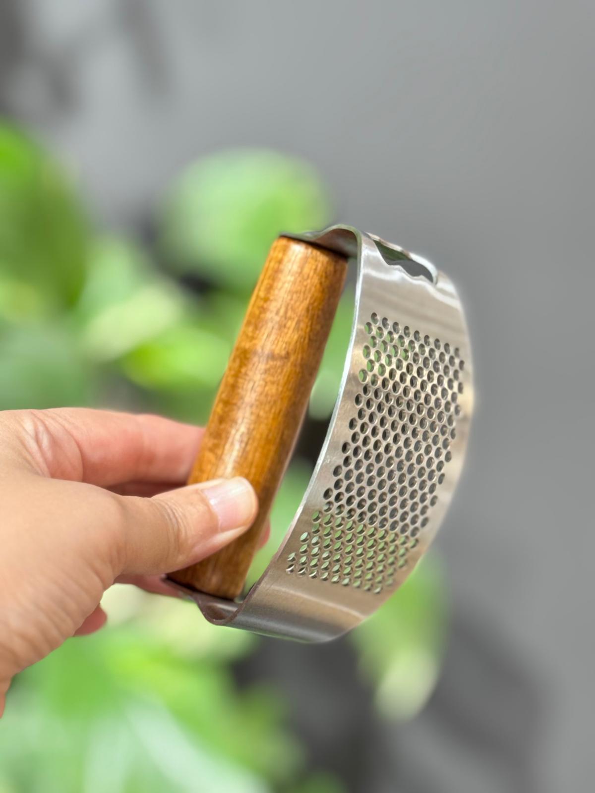 Akasya Saplı Sarımsak Ezici - 1 Adet