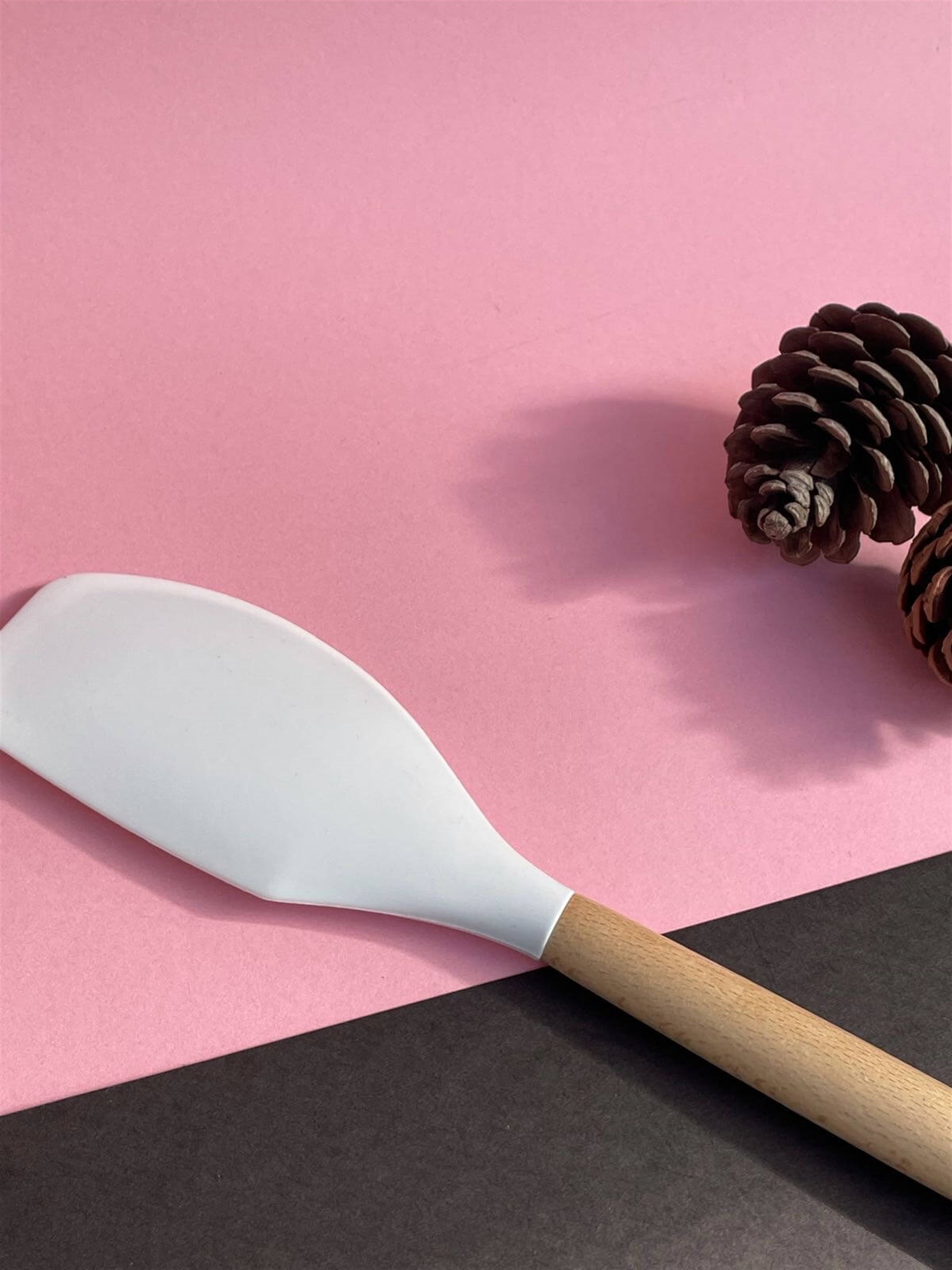 Bambu Saplı Beyaz Renk Silikon Spatula