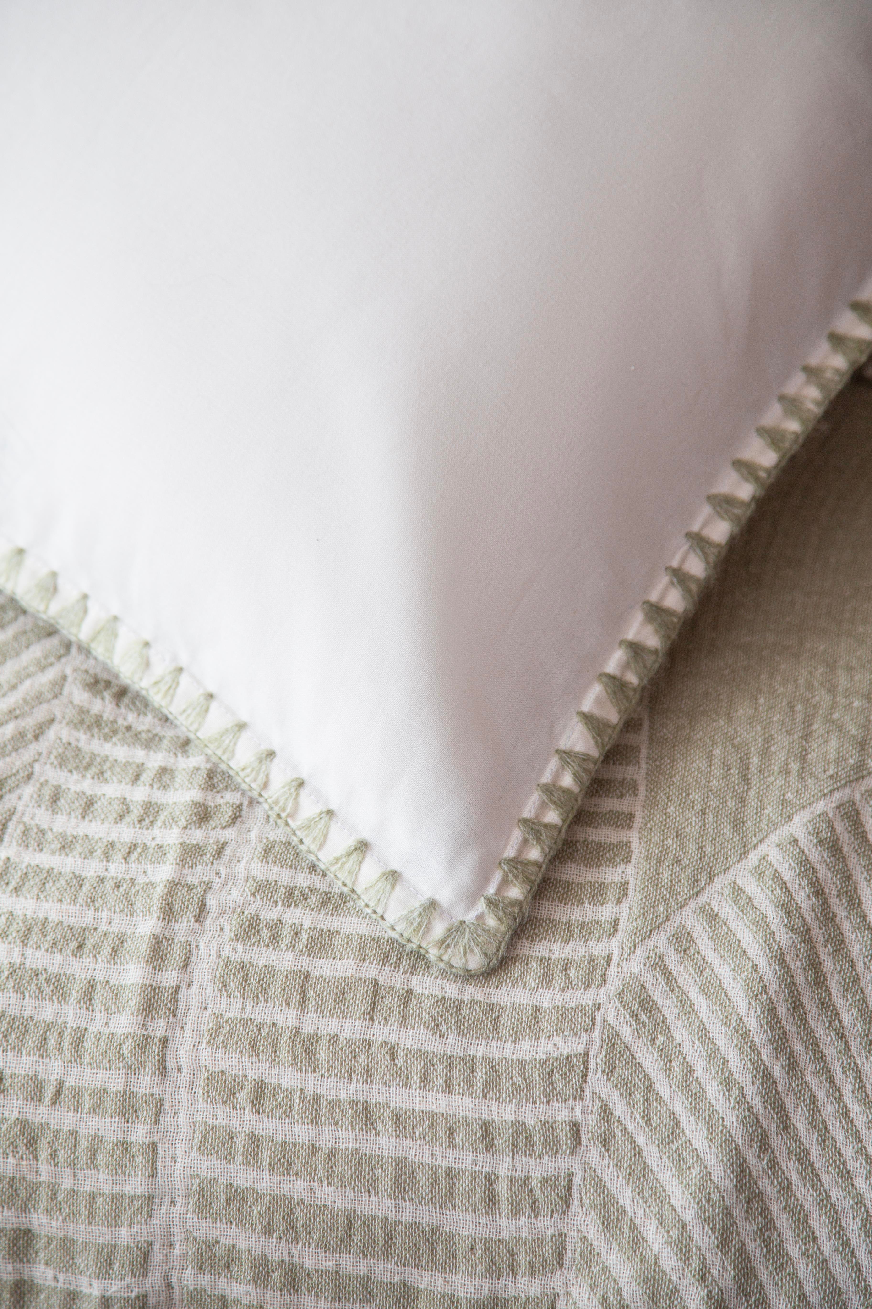 Çift Kişilik Müslin Yatak Örtülü Nevresim Takımı June Adaçayı