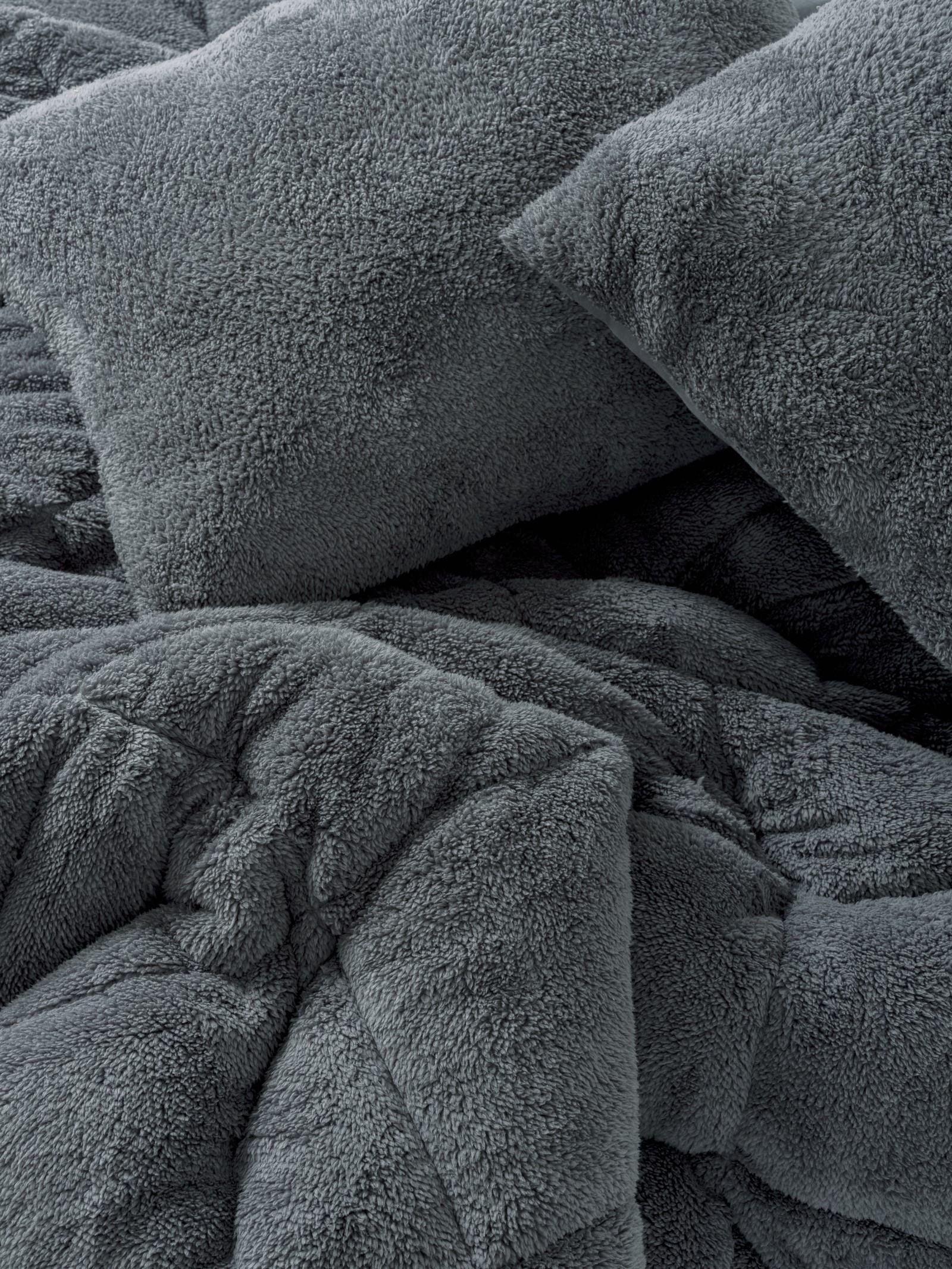 Çift Kişilik Peluş Yorgan Seti Gri