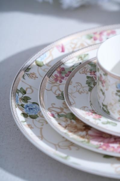 Freya Porselen 6 Kişilik 19 Parça Pasta Seti