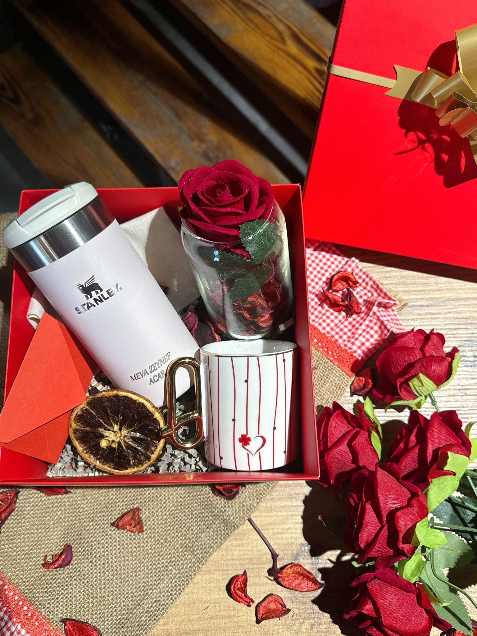 Hediyelik Özel İsim Yazılı Stanley Aerolight Transit Mug 0,35 Lt. Hediyelik Set