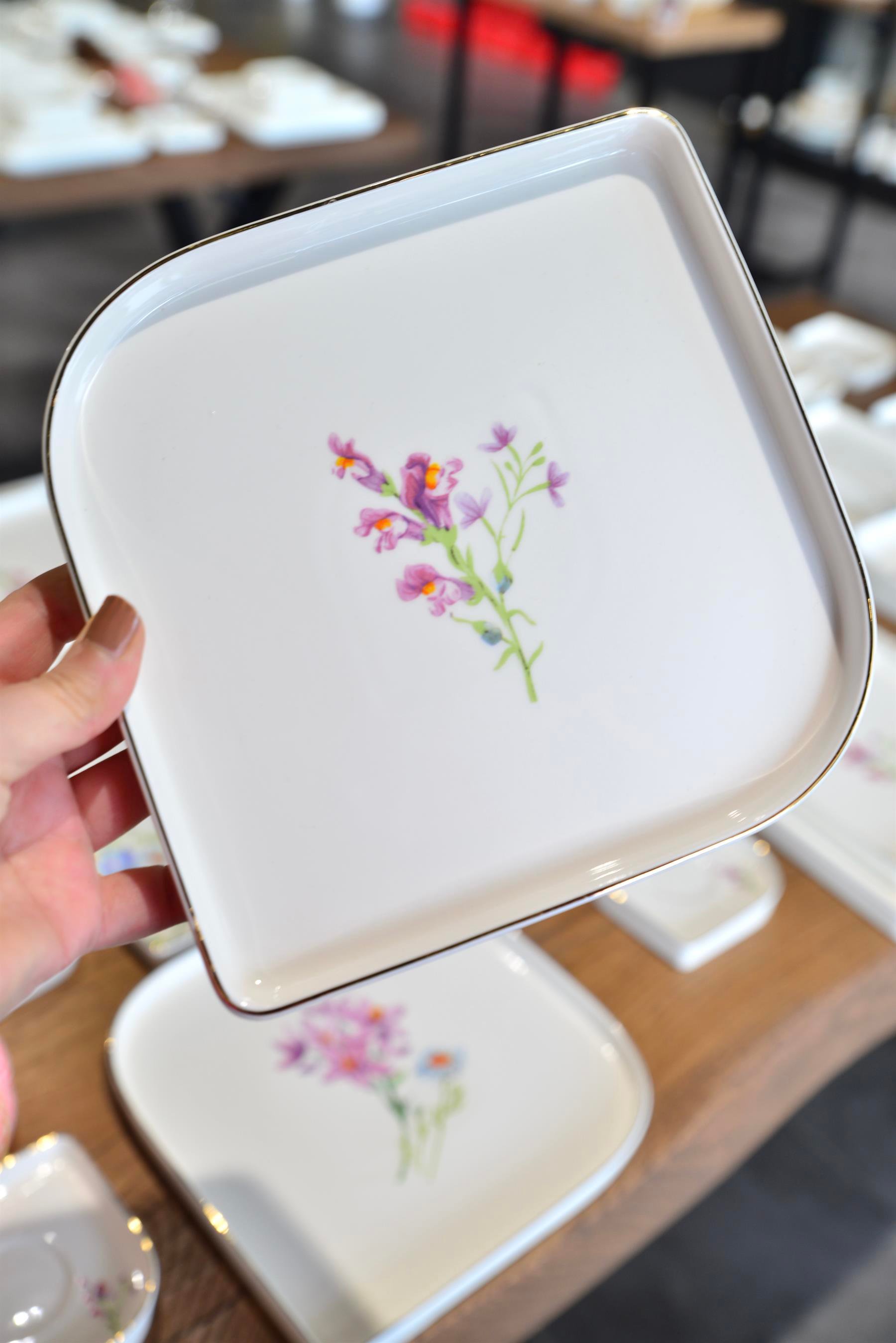 Lilian Bahar 46 Parça Porselen Kahvaltı Takımı