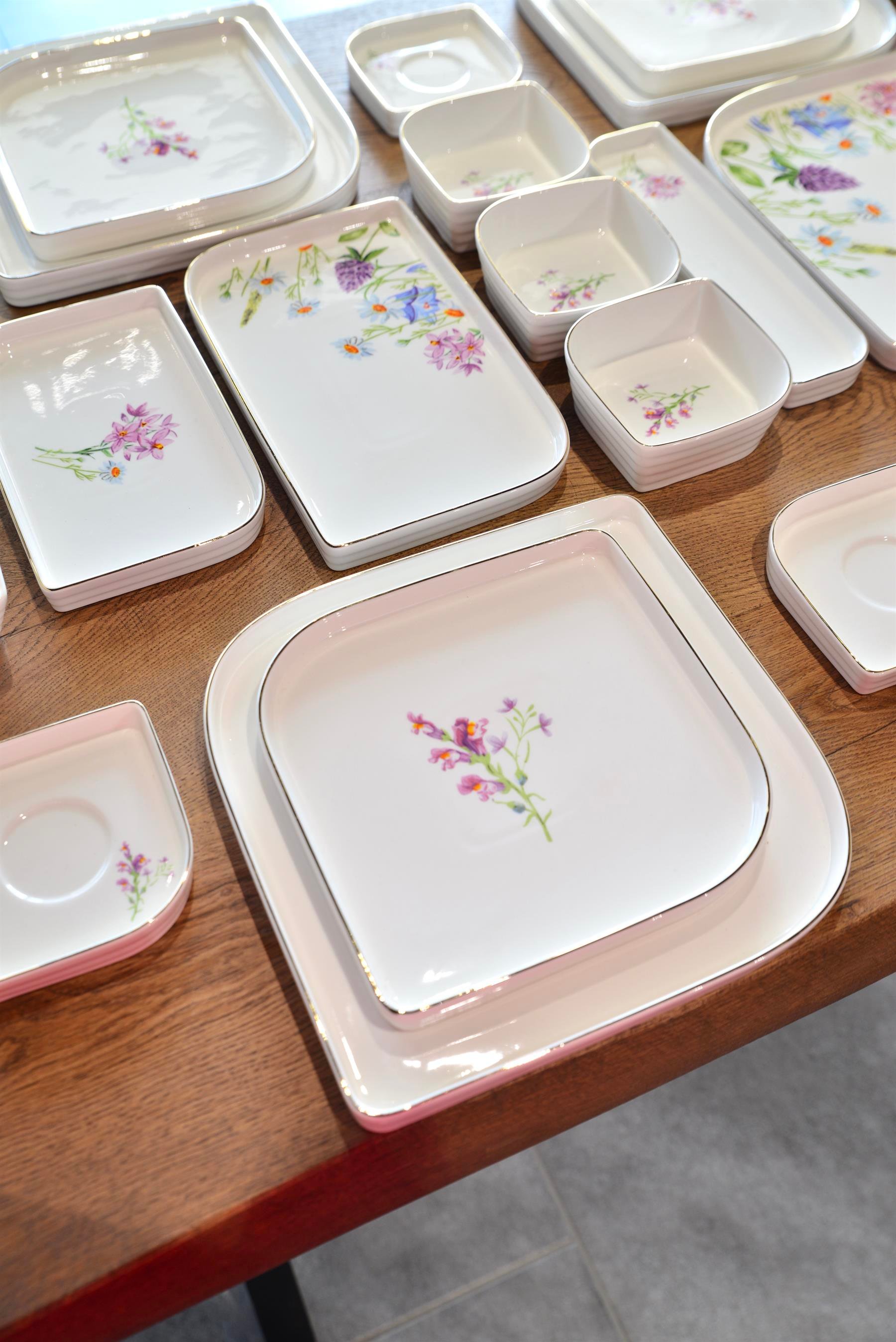 Lilian Bahar 46 Parça Porselen Kahvaltı Takımı