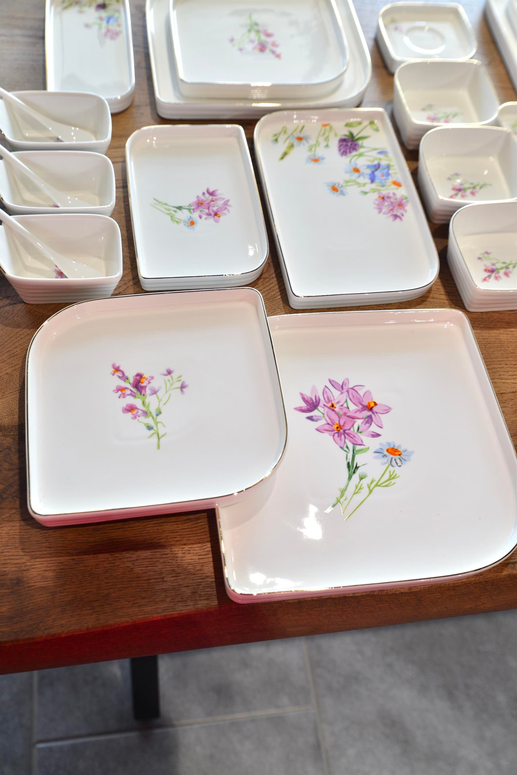 Lilian Bahar 46 Parça Porselen Kahvaltı Takımı