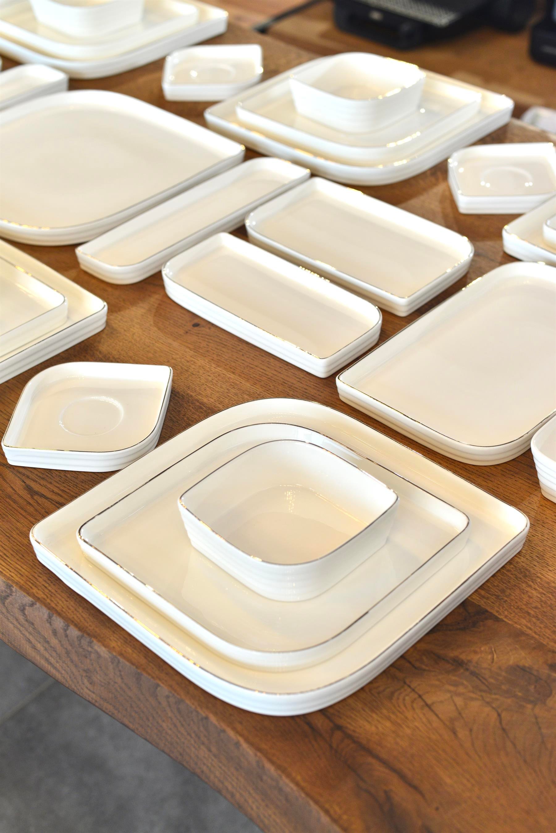 Lilian Gold 46 Parça Porselen Kahvaltı Takımı