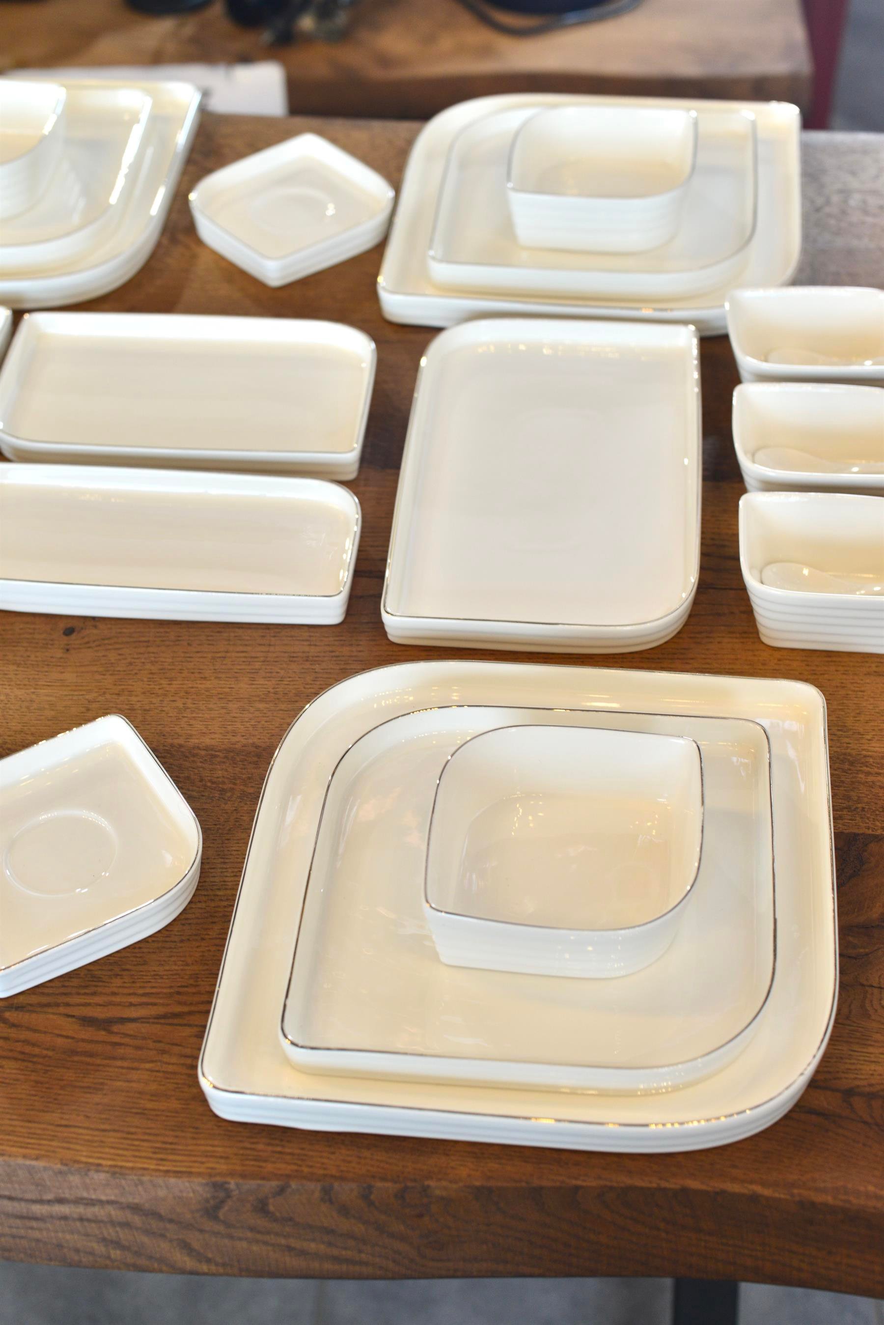 Lilian Gold 46 Parça Porselen Kahvaltı Takımı