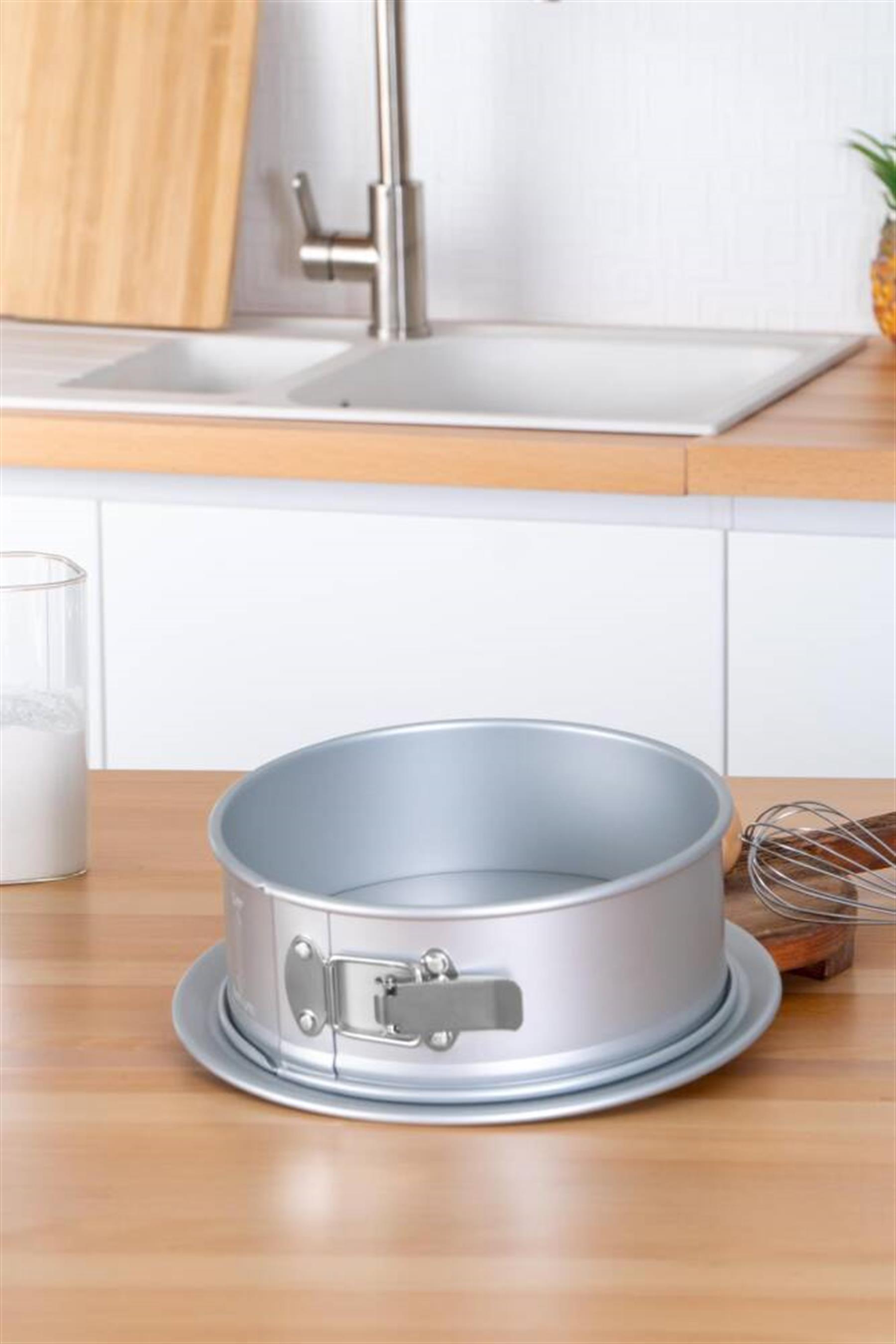 Mate Yuvarlak Kelepçeli Alüminyum Kek Kalıbı - 31 cm