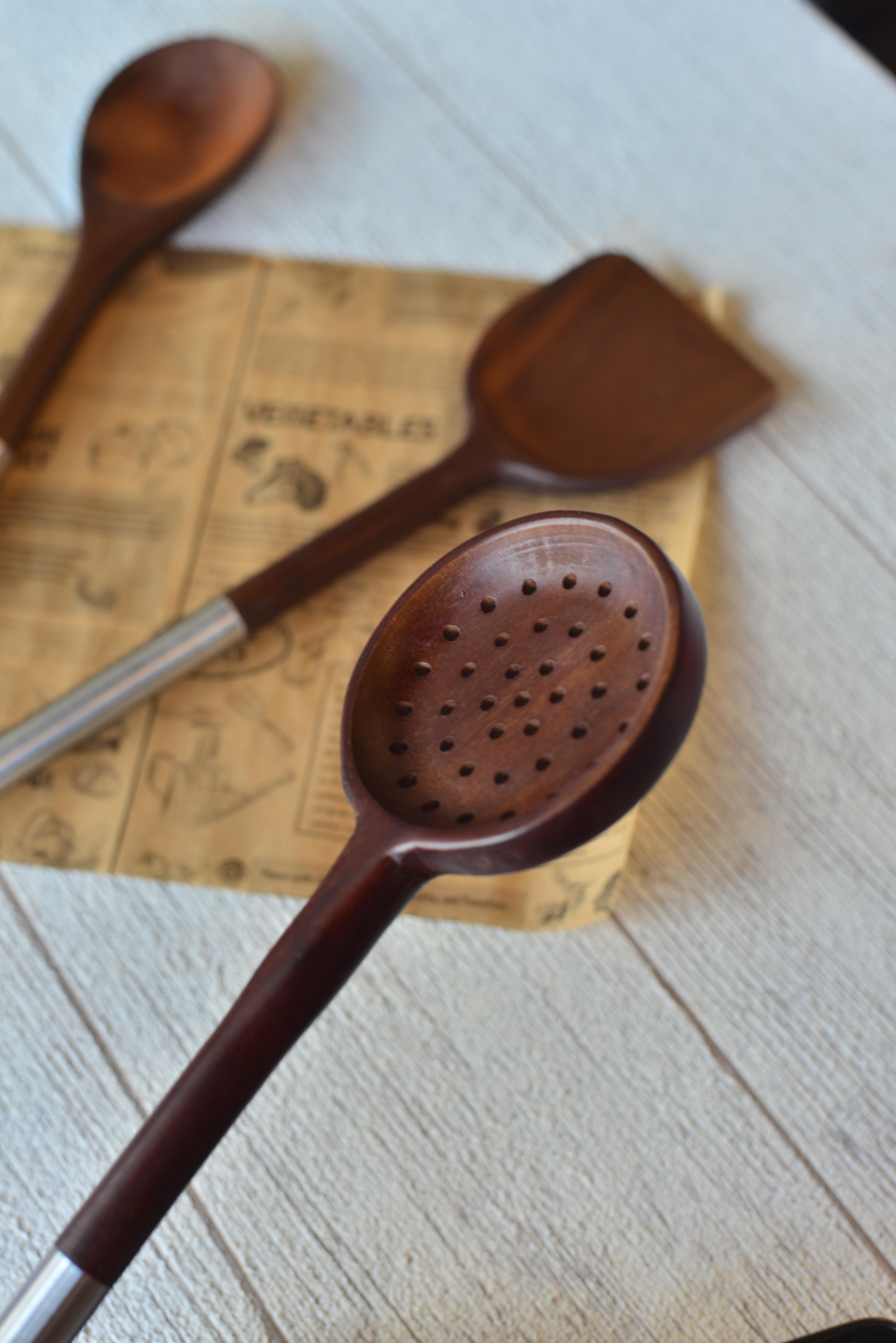 Metal Saplı Akasya Kaşık - Kevgir - Spatula 3 lü Set