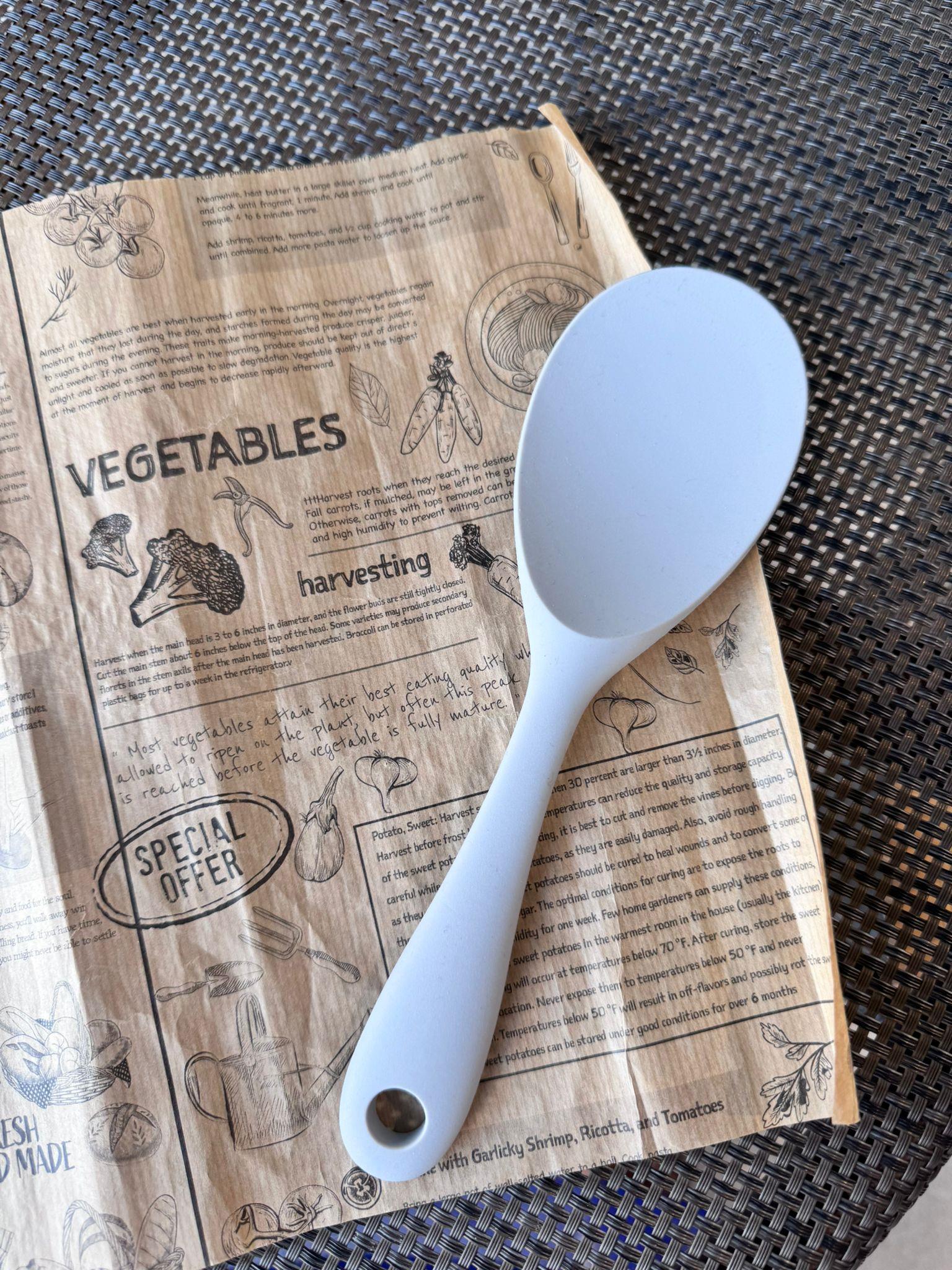 Sert Uçlu Silikon Pilav Kaşığı Yüksek Isıya Dayanıklı Yanmaz Yapışmaz Silikon Kaşık 22 cm - Gri