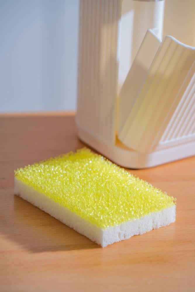 Snoppy Sünger Hazneli Sıvı Sabunluk - Beyaz