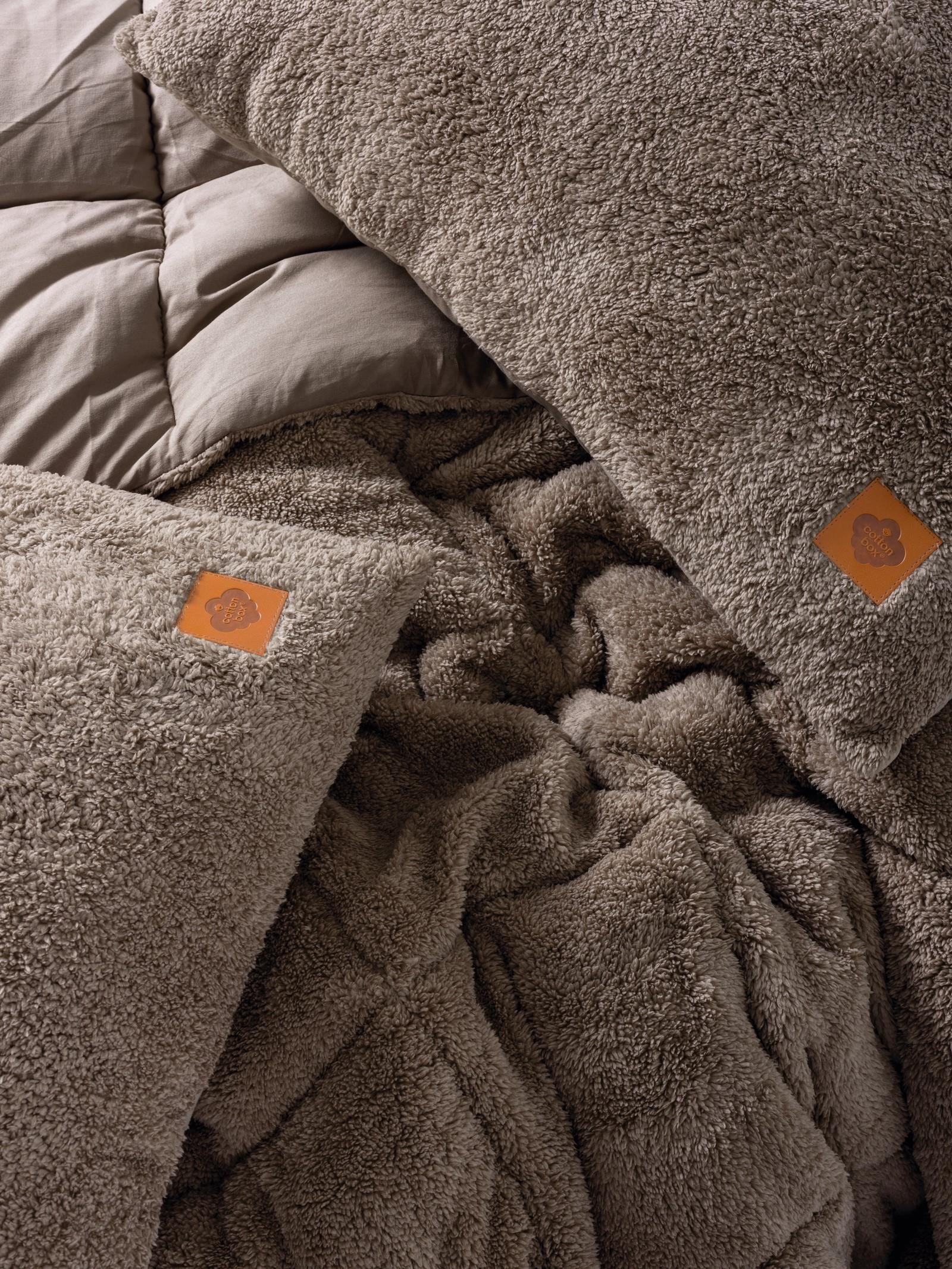 Tek Kişilik Peluş Yorgan Seti Bej