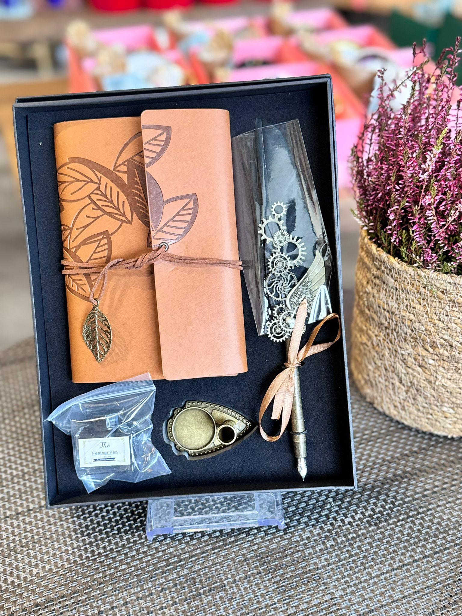 Tüylü Kalem - Defter Seti