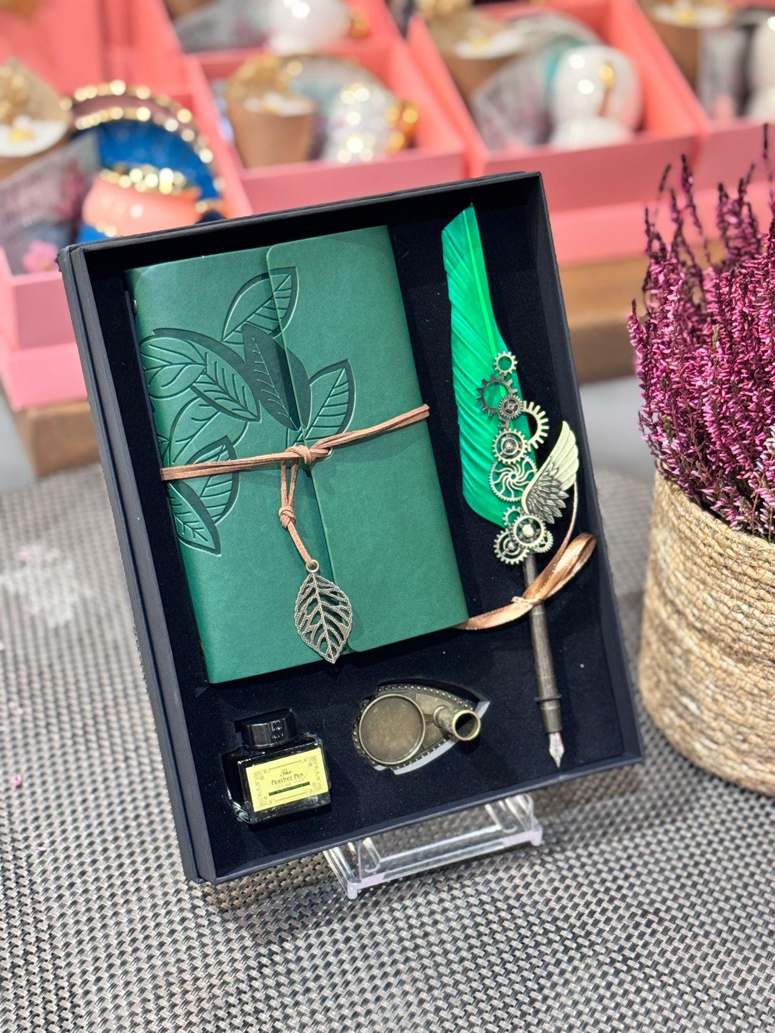 Tüylü Kalem - Defter Seti