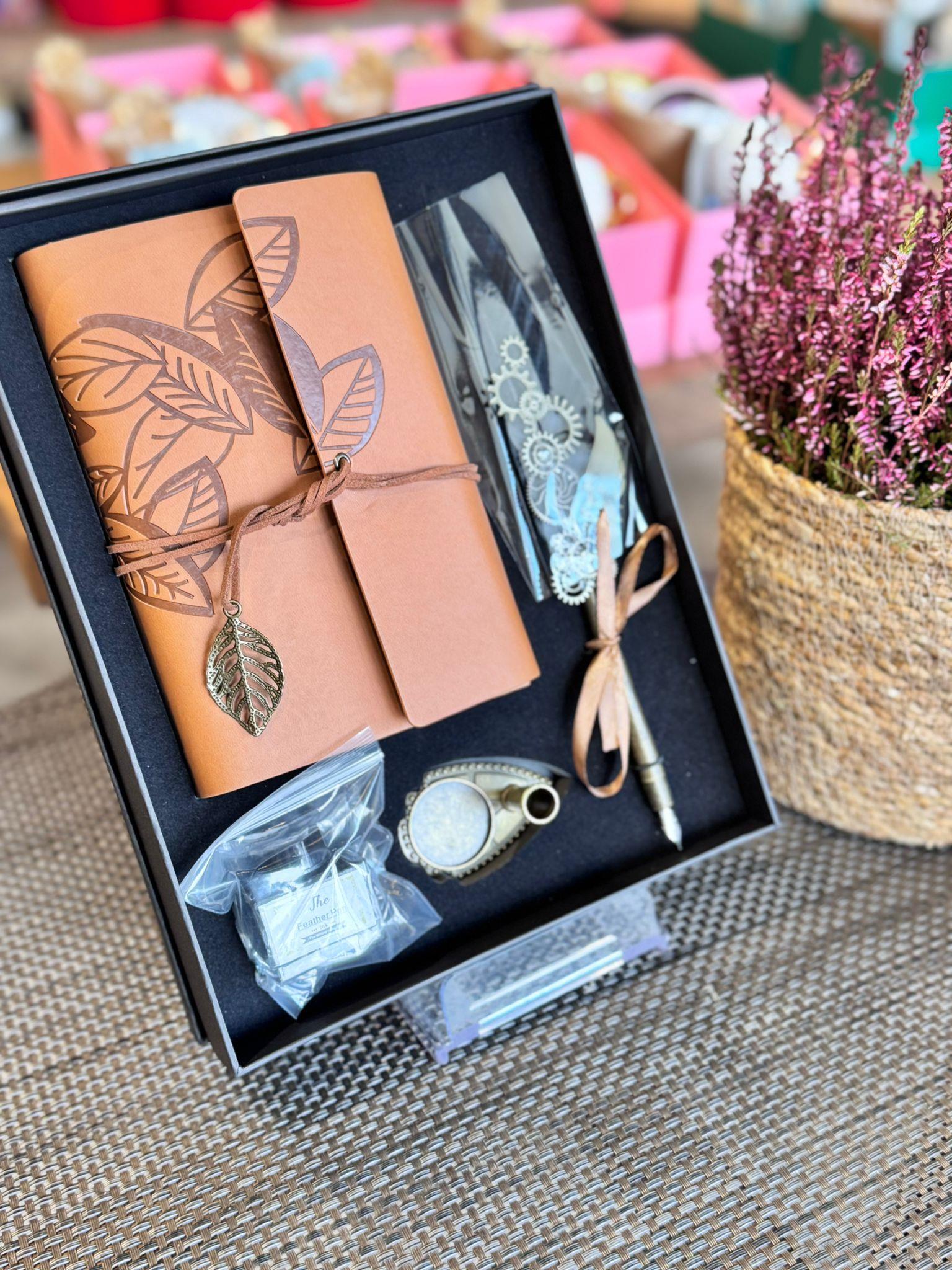 Tüylü Kalem - Defter Seti