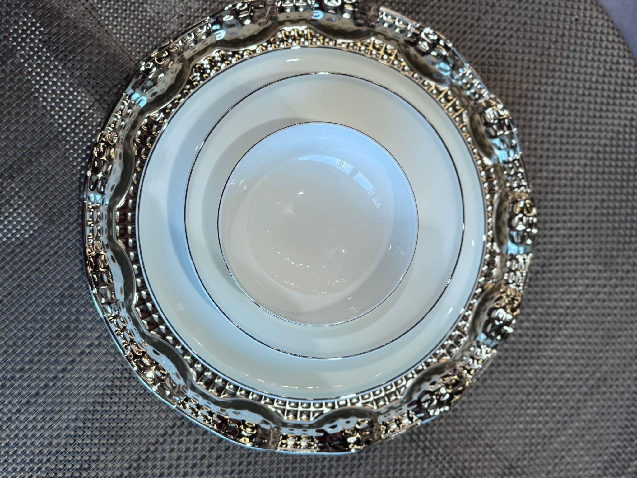 Yuvarlak Metal Sunum Tepsisi - Gümüş